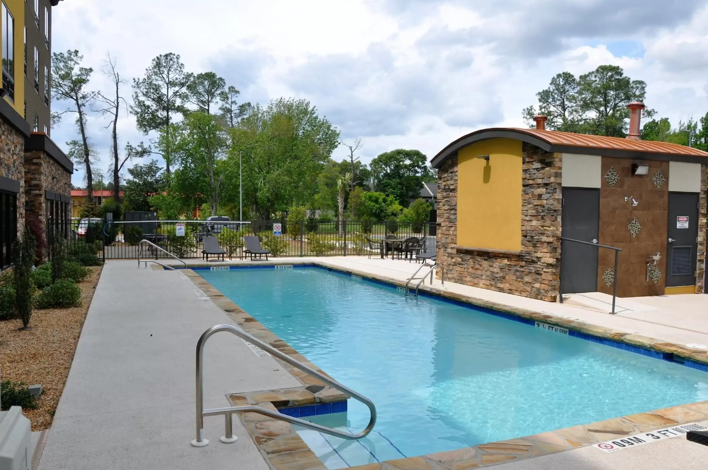 Swimming Pool in Holiday Inn Express & Suites Perry-National Fairground Area, an IHG Hotel