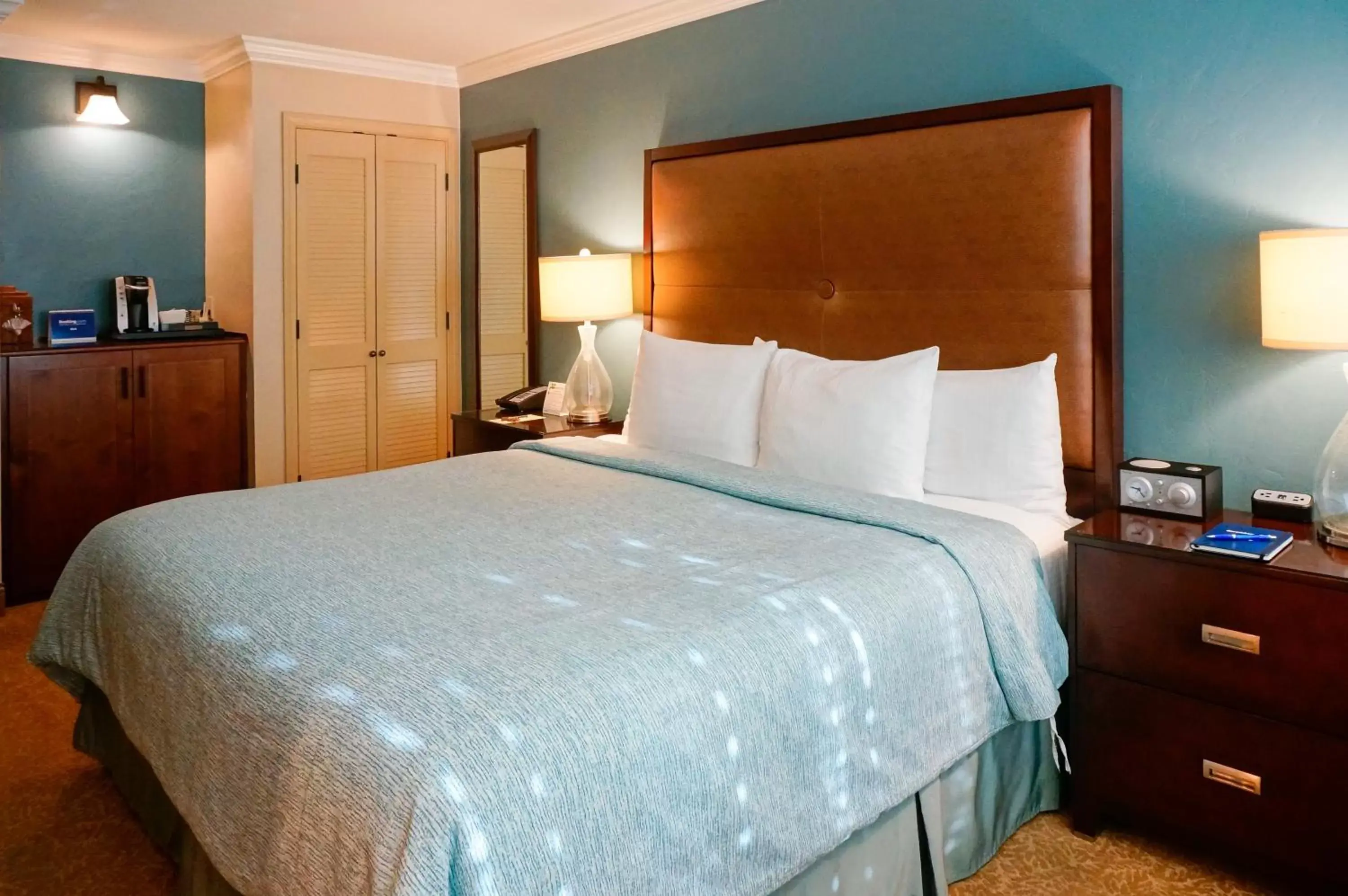 Bed in Blue Dolphin Inn