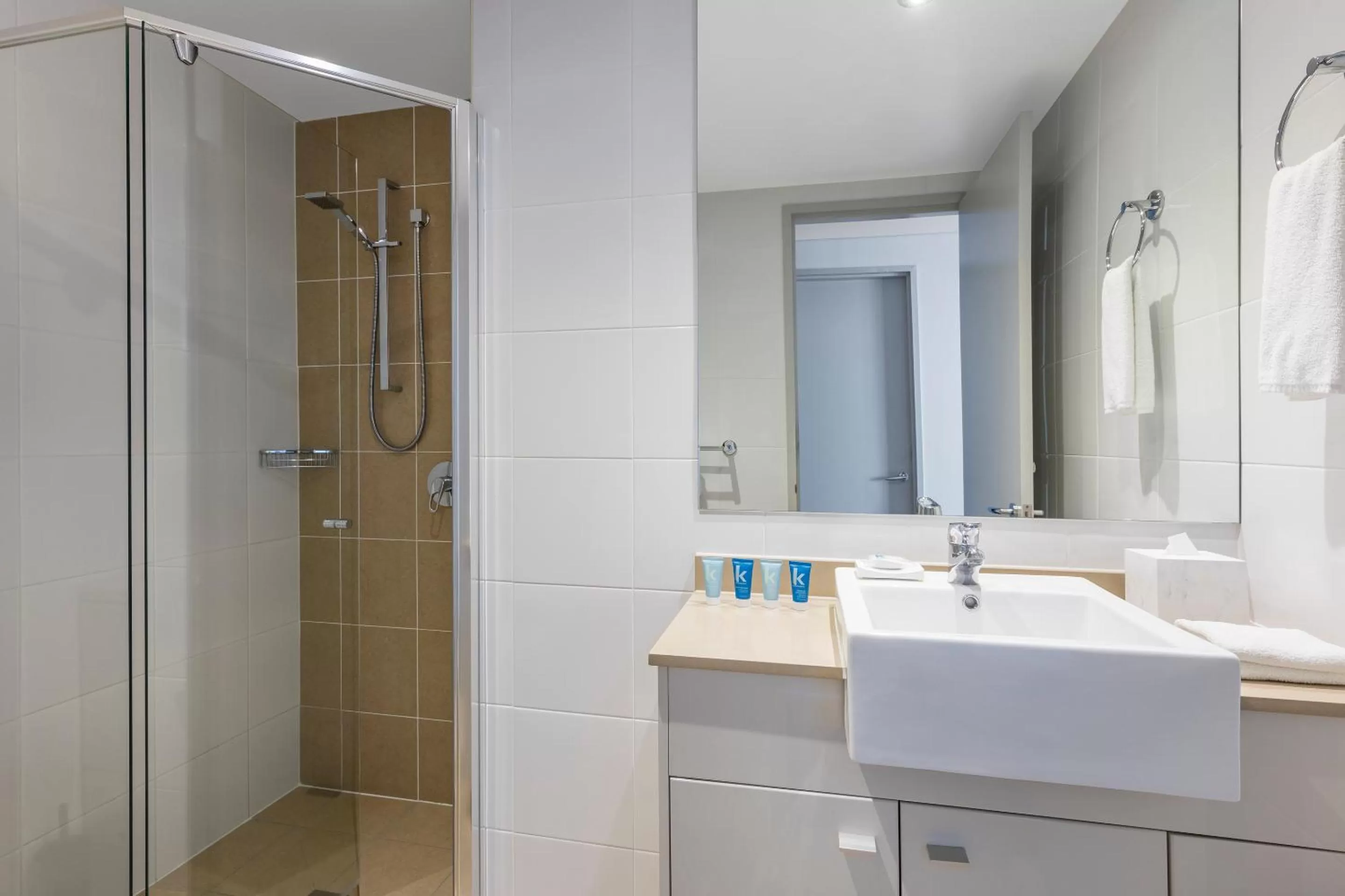 Shower in Meriton Suites Broadbeach