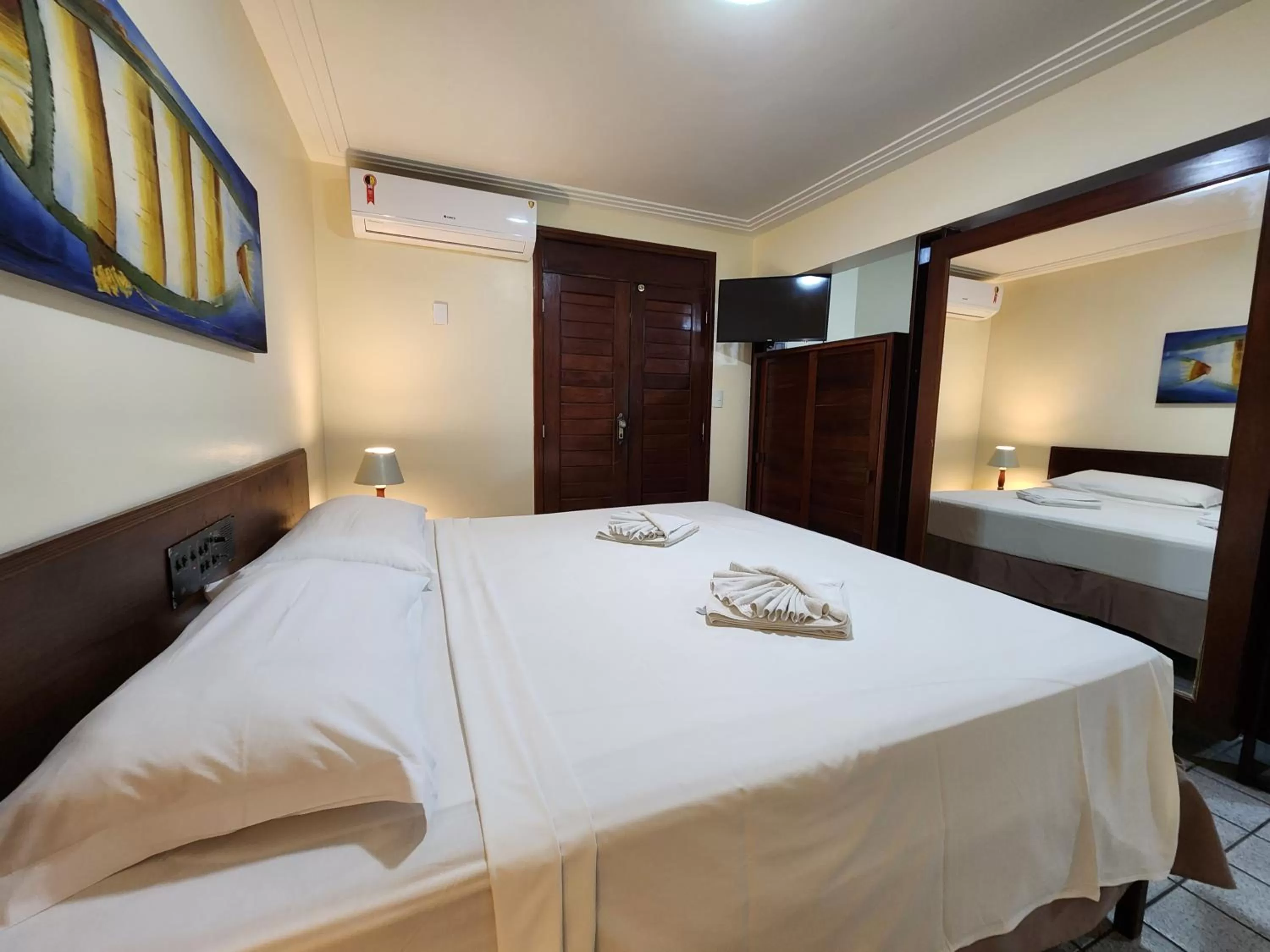Bed in Pizzato Praia Hotel