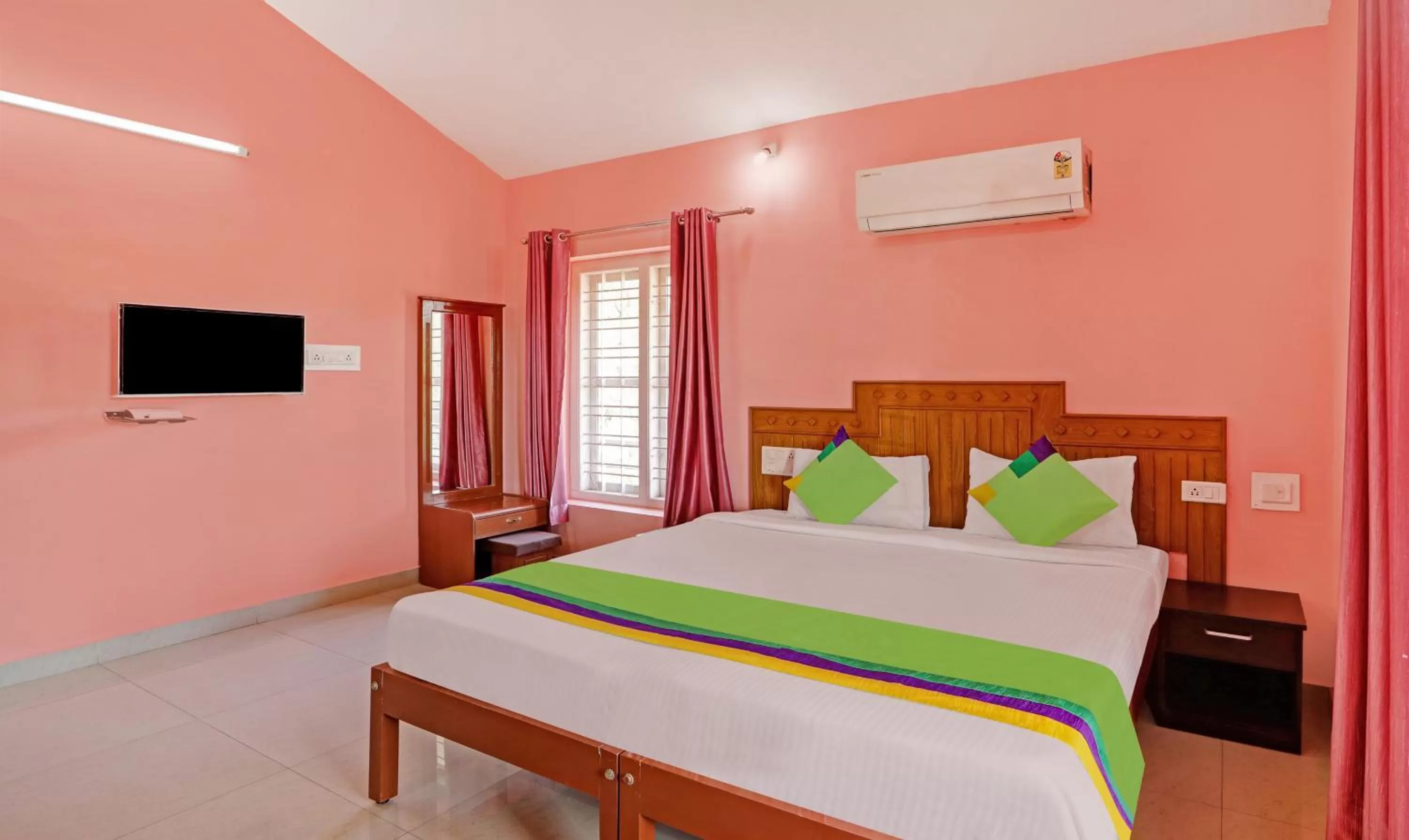 Bed in Treebo Trend Yajna Comforts