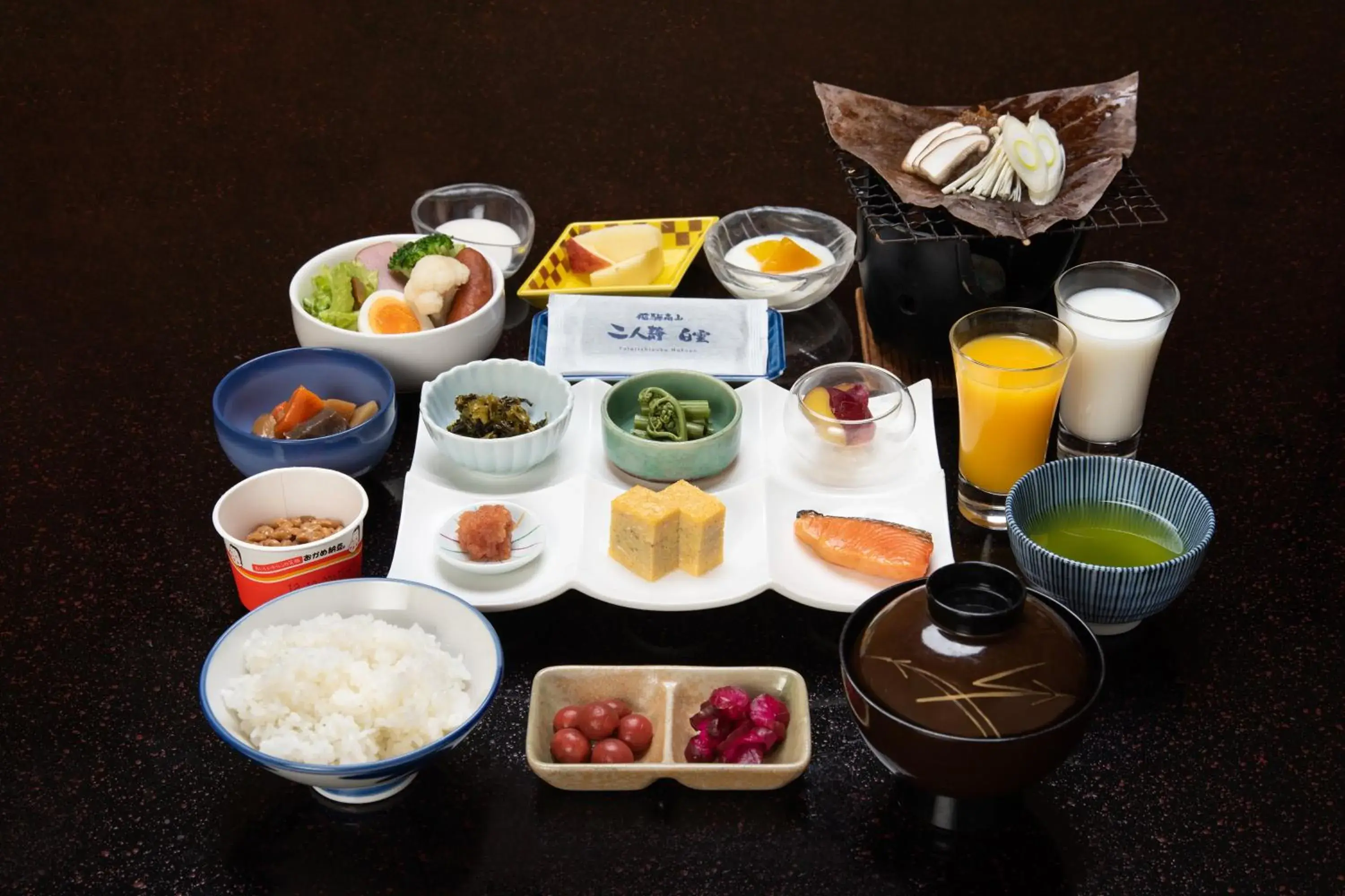 Asian breakfast in Futarishizuka Hakuun Hotel