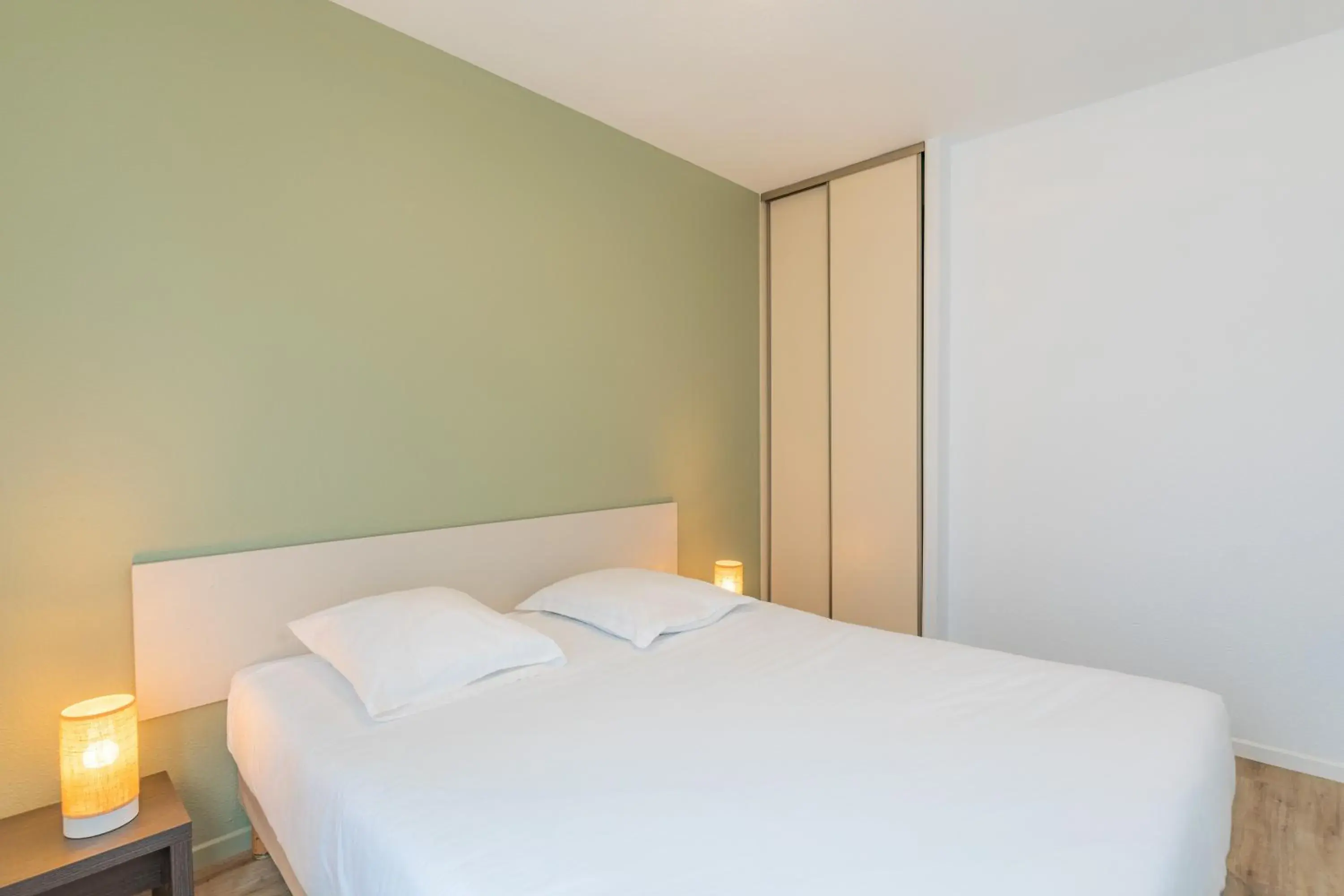 Bed in Appart'City Bourg en Bresse (Ex Park&Suites)