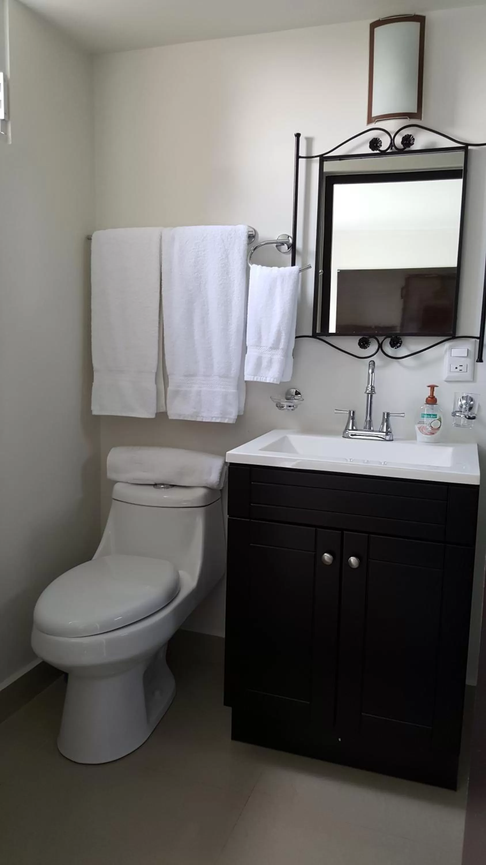 Bathroom in Bosque de Magnolias 93