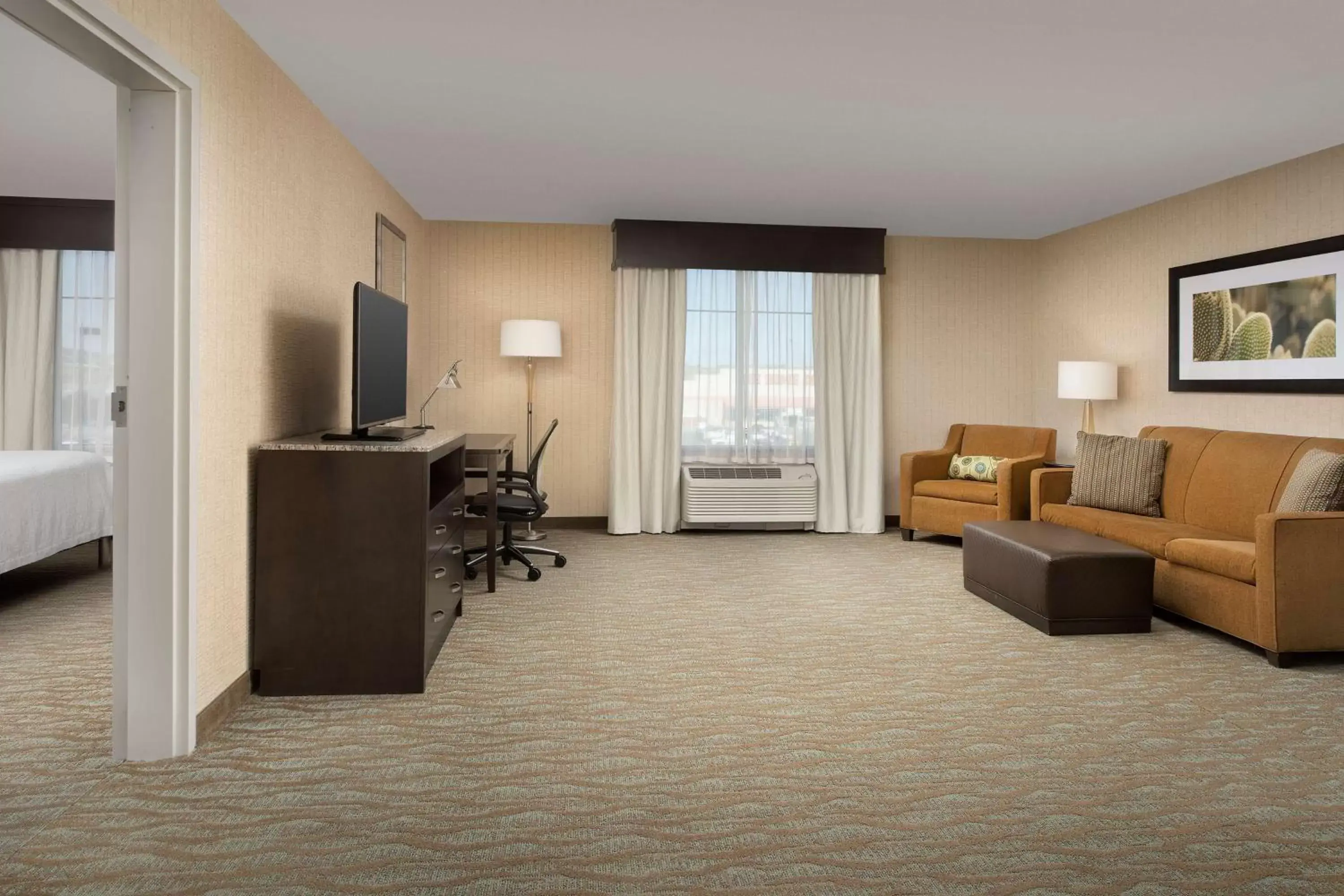 Bedroom, Seating Area in Hilton Garden Inn Gallup