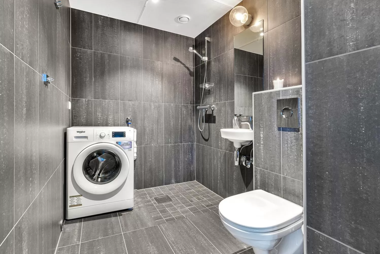 Bathroom in Forenom Aparthotel Oslo