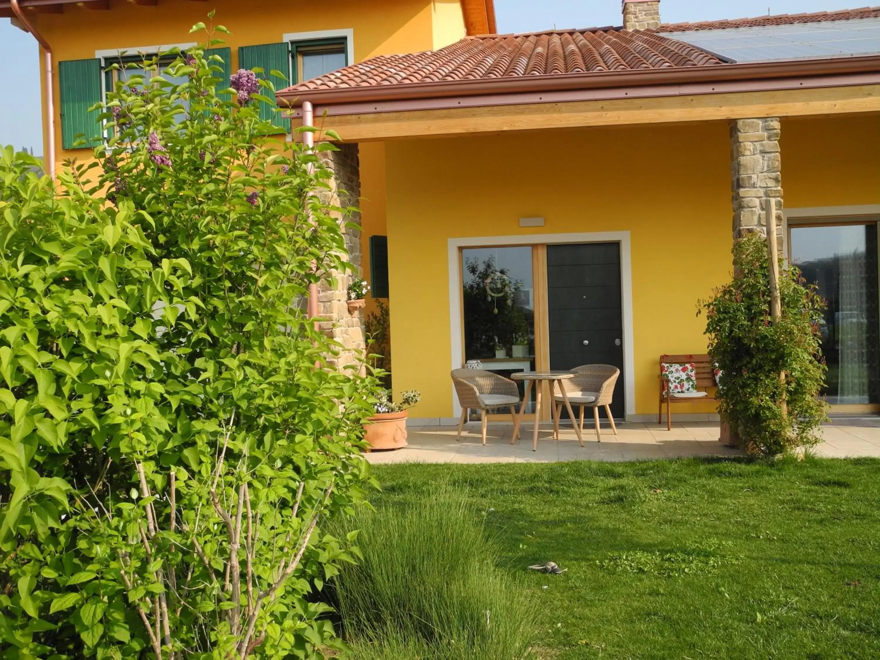 Property building in B&B Mimosa e Lillà