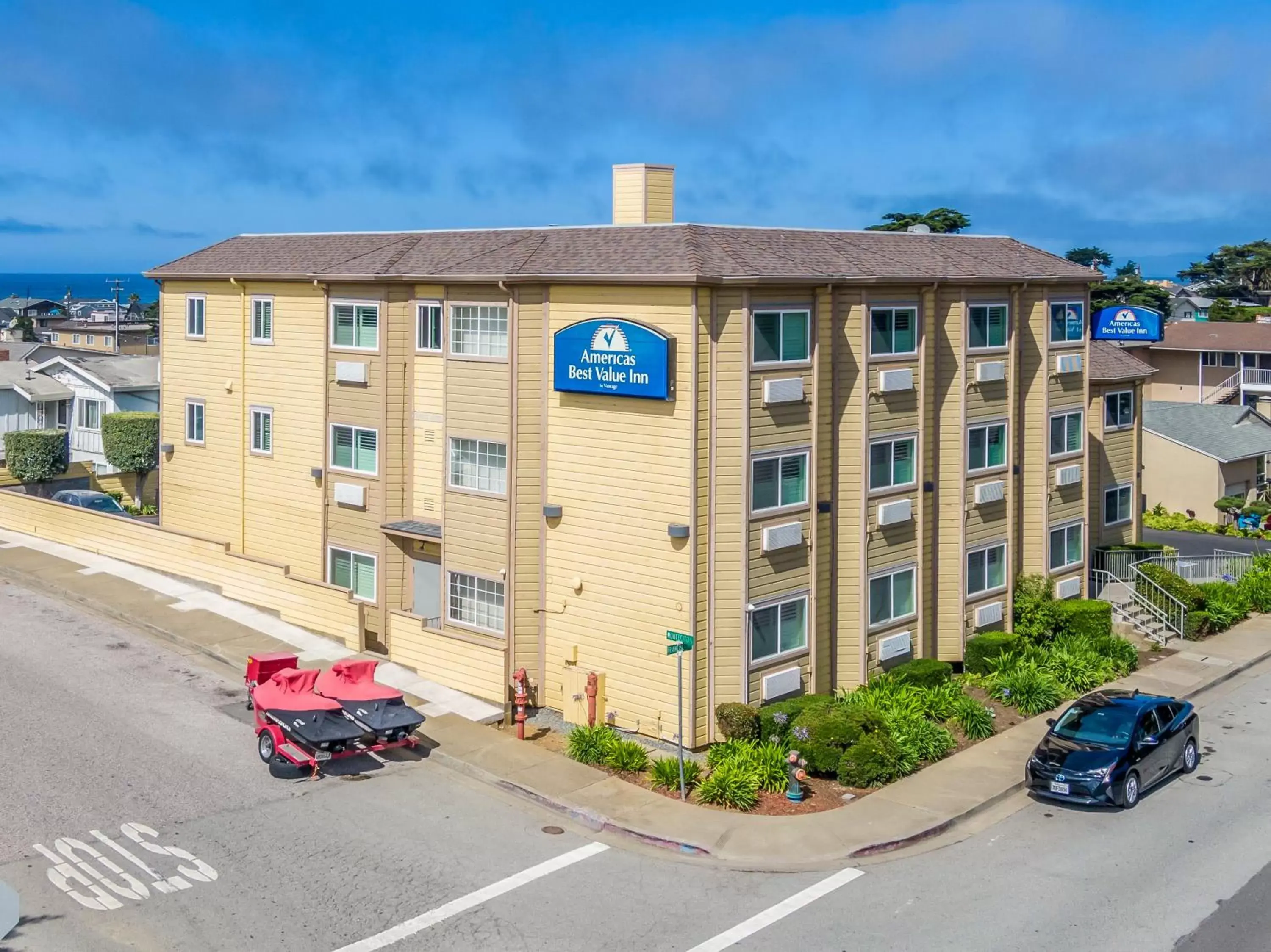 Property Building in Americas Best Value Inn San Francisco/Pacifica