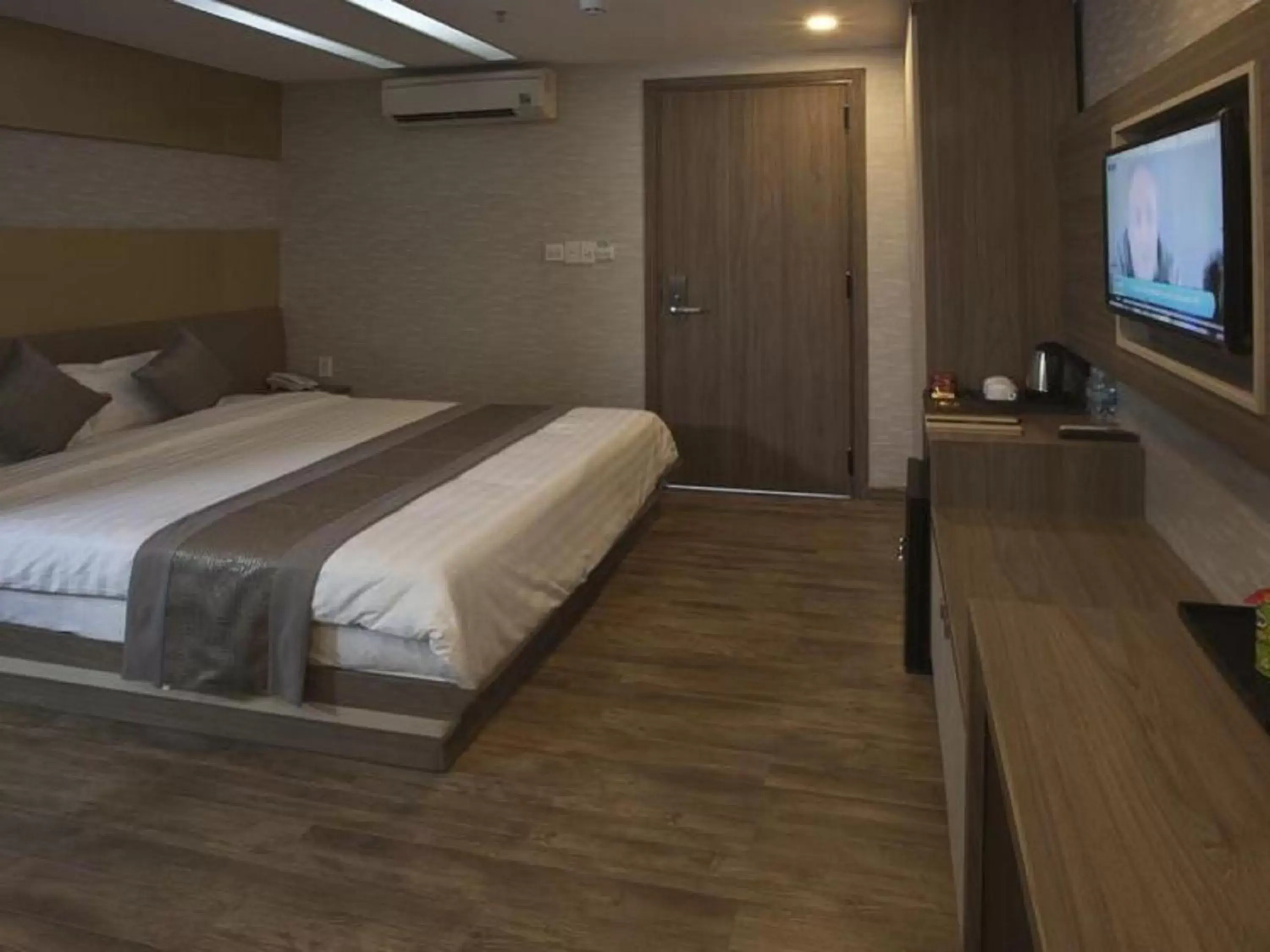 Bedroom, Bed in New Sun Hotel