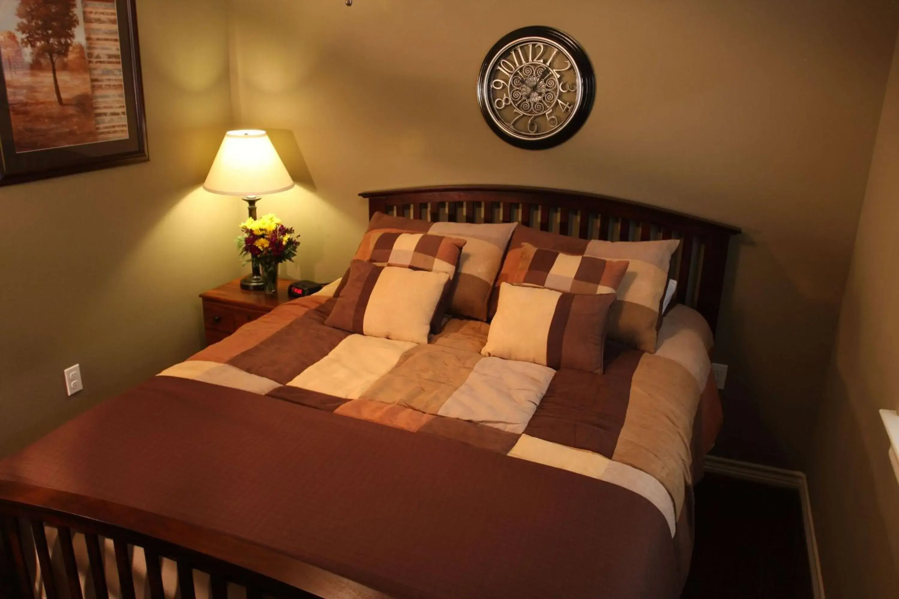 Bed in Eagle's Den Suites Cotulla a Travelodge by Wyndham