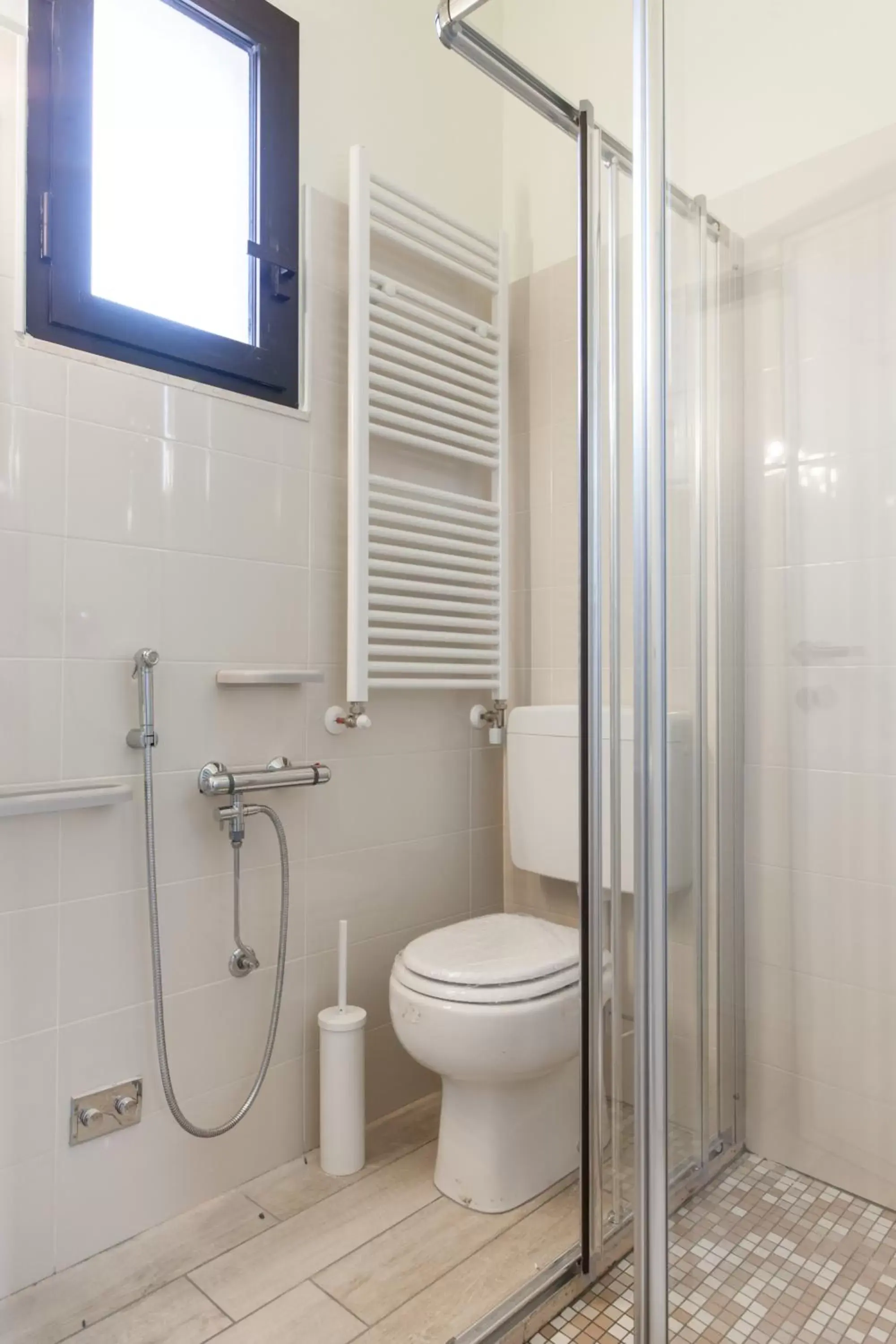 Bathroom in L'Approdo Hotel