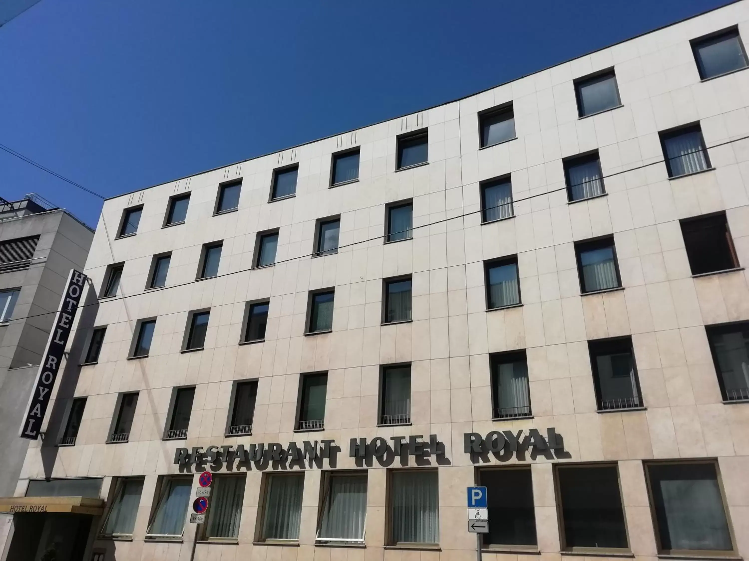 Facade/entrance, Property Building in Hotel Royal