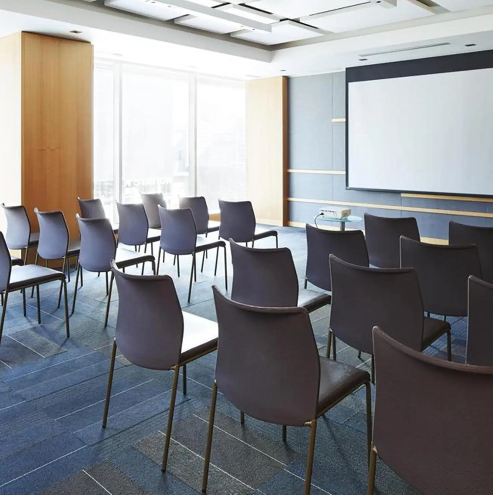 Meeting/conference room in Le Germain Hotel Maple Leaf Square