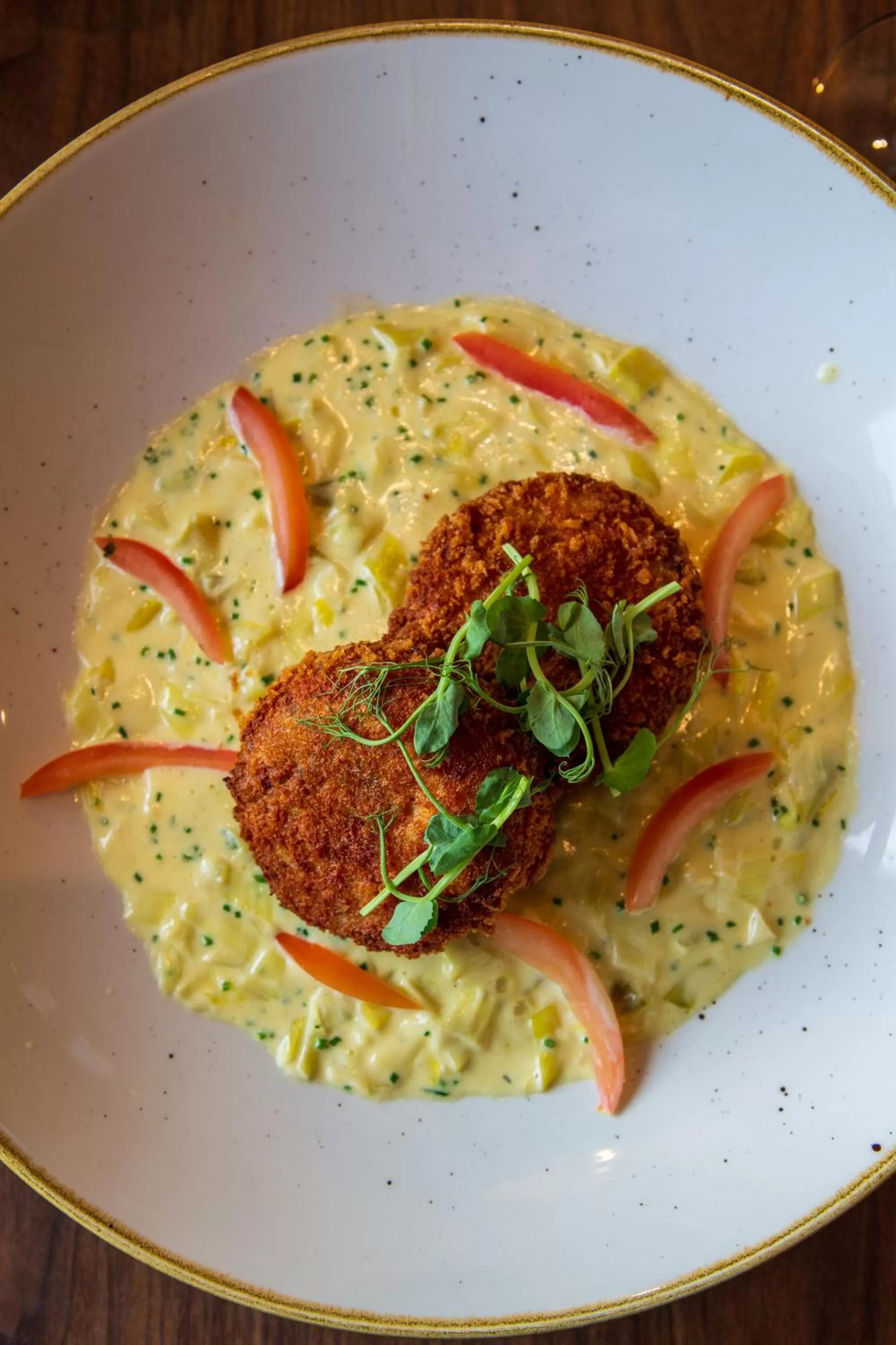 Restaurant/places to eat in The White Lion Hotel