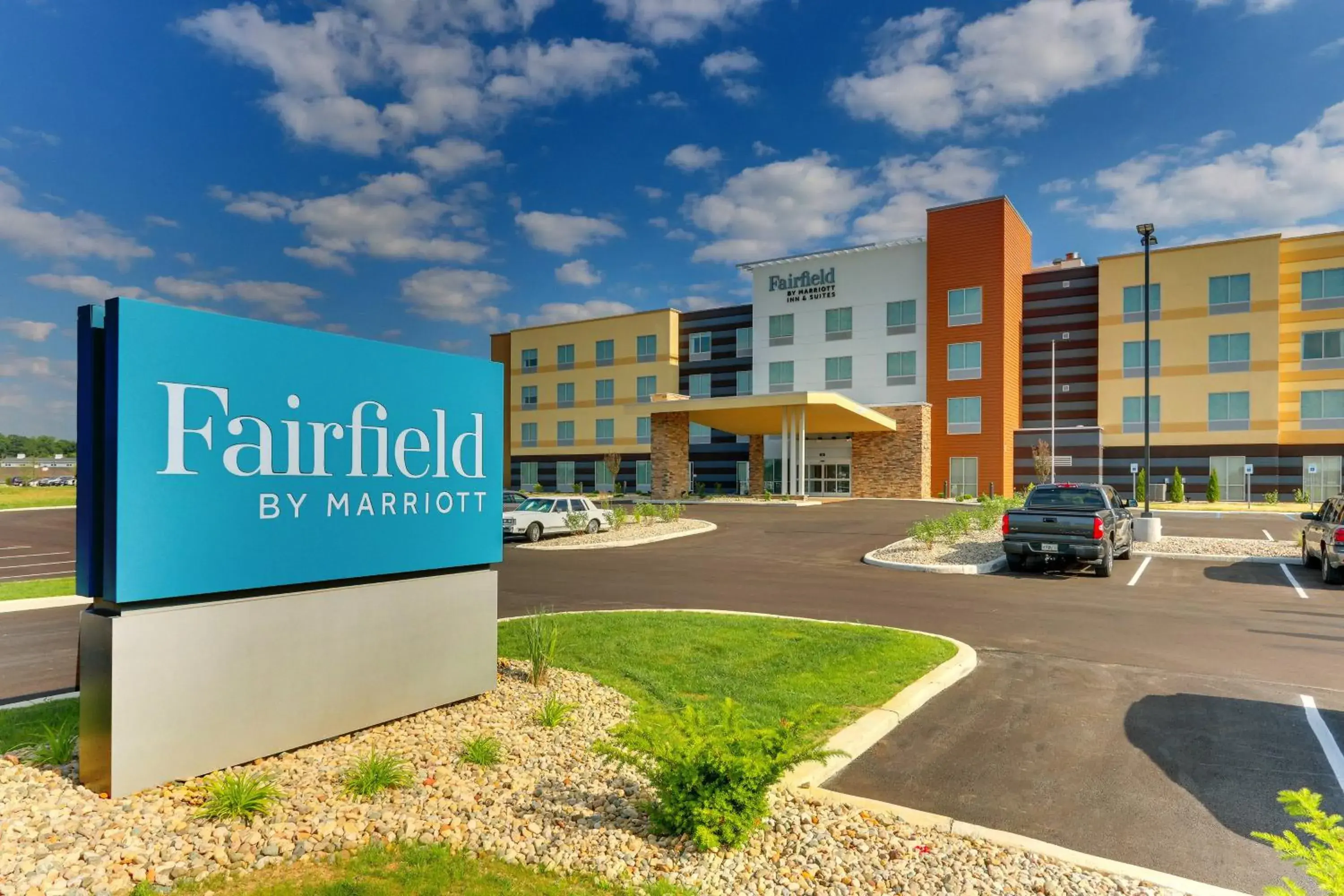 Property Building in Fairfield Inn and Suites by Marriott Warsaw