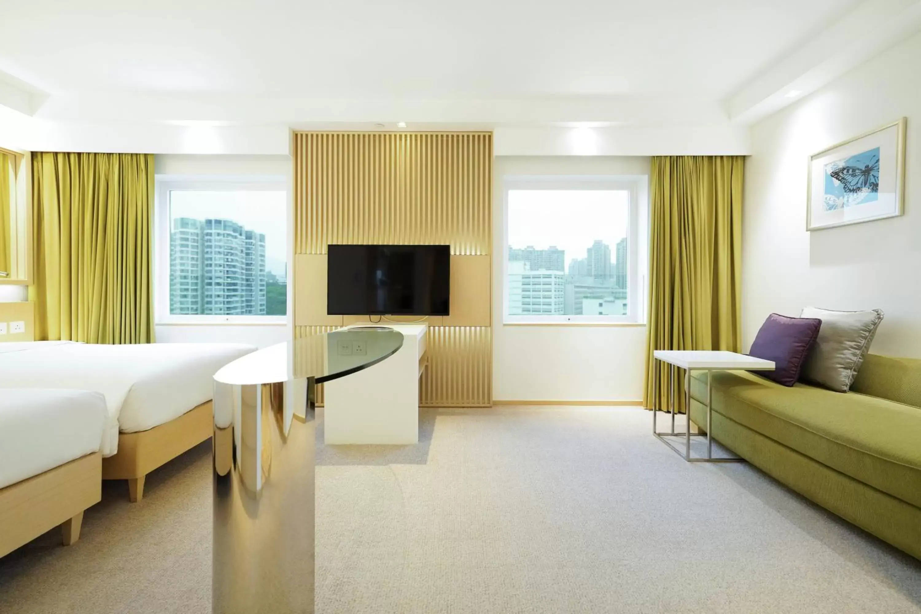 Bedroom, Seating Area in Eaton HK