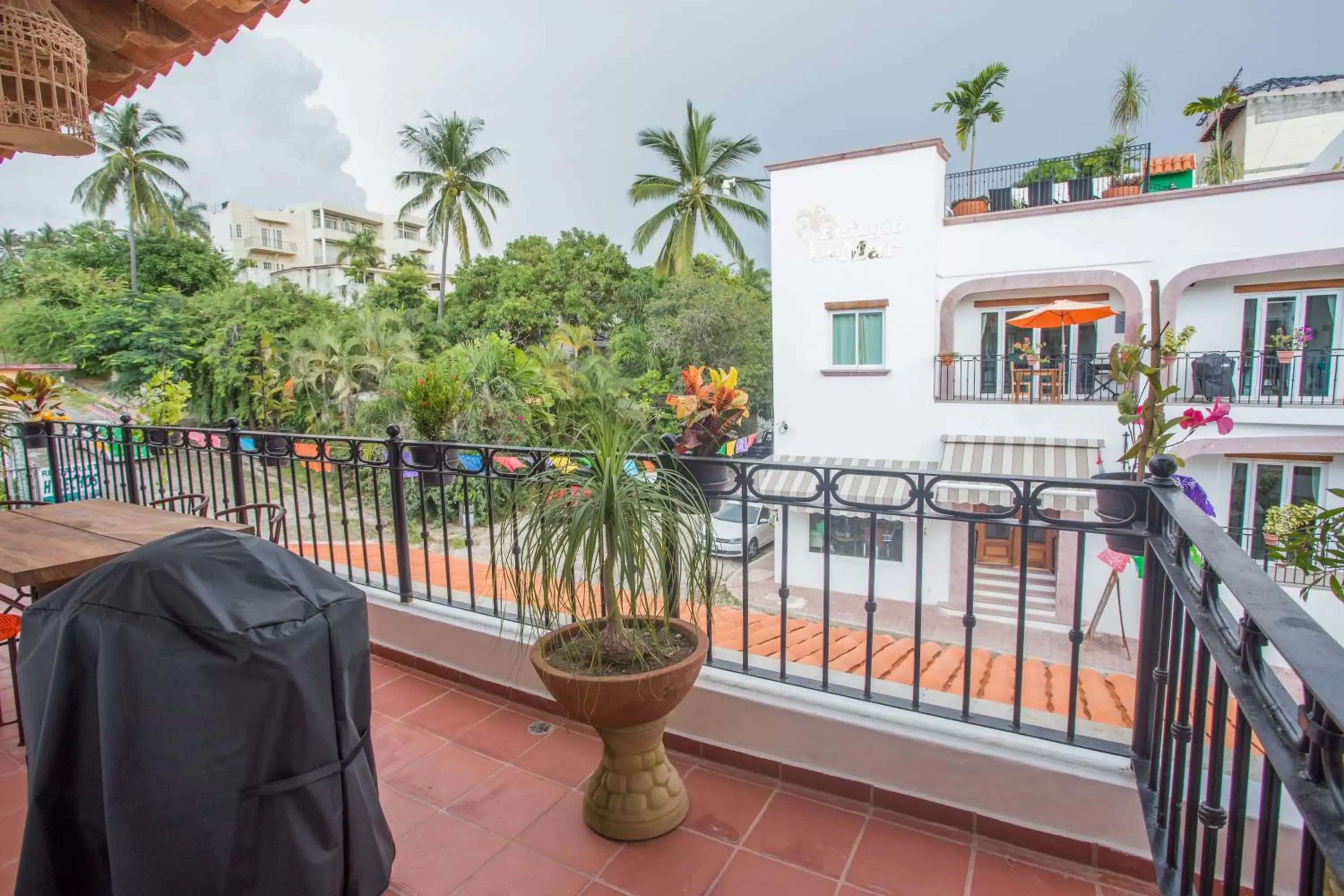 BBQ facilities, Balcony/Terrace in Refugio del Mar Luxury Hotel Boutique