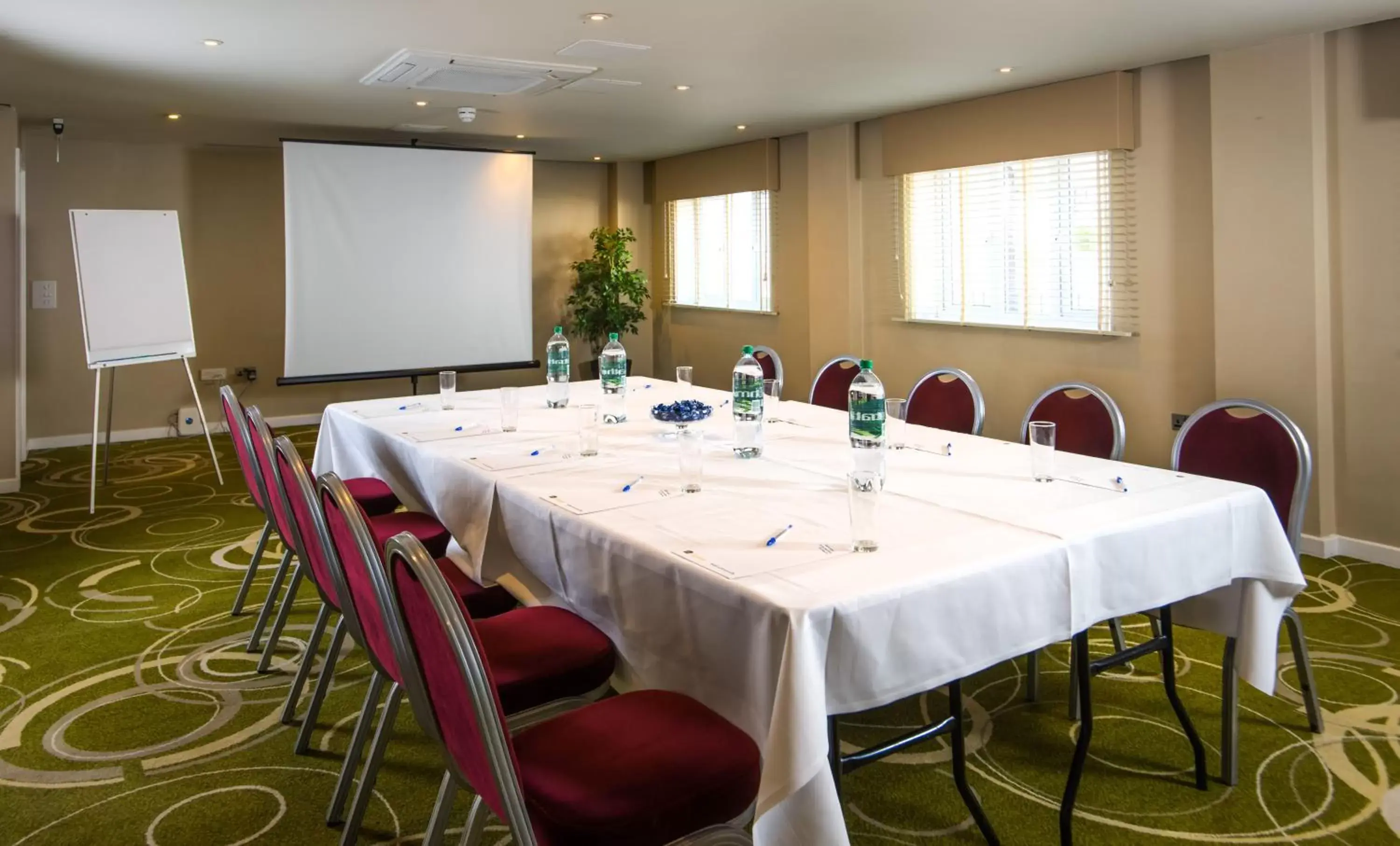 Banquet/Function facilities in Mercure Newbury West Grange Hotel