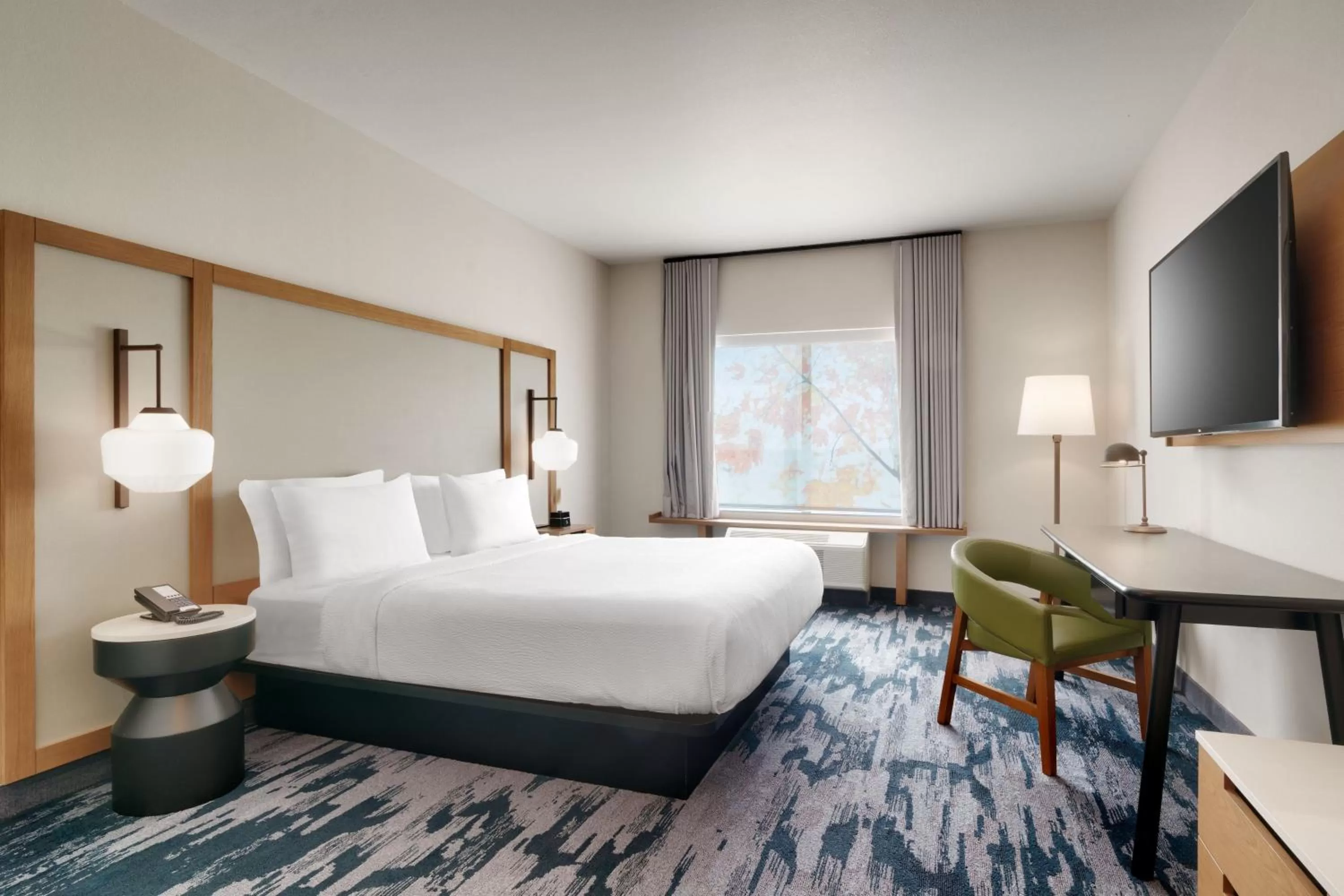 Photo of the whole room, Bed in Fairfield Inn & Suites by Marriott Houston League City