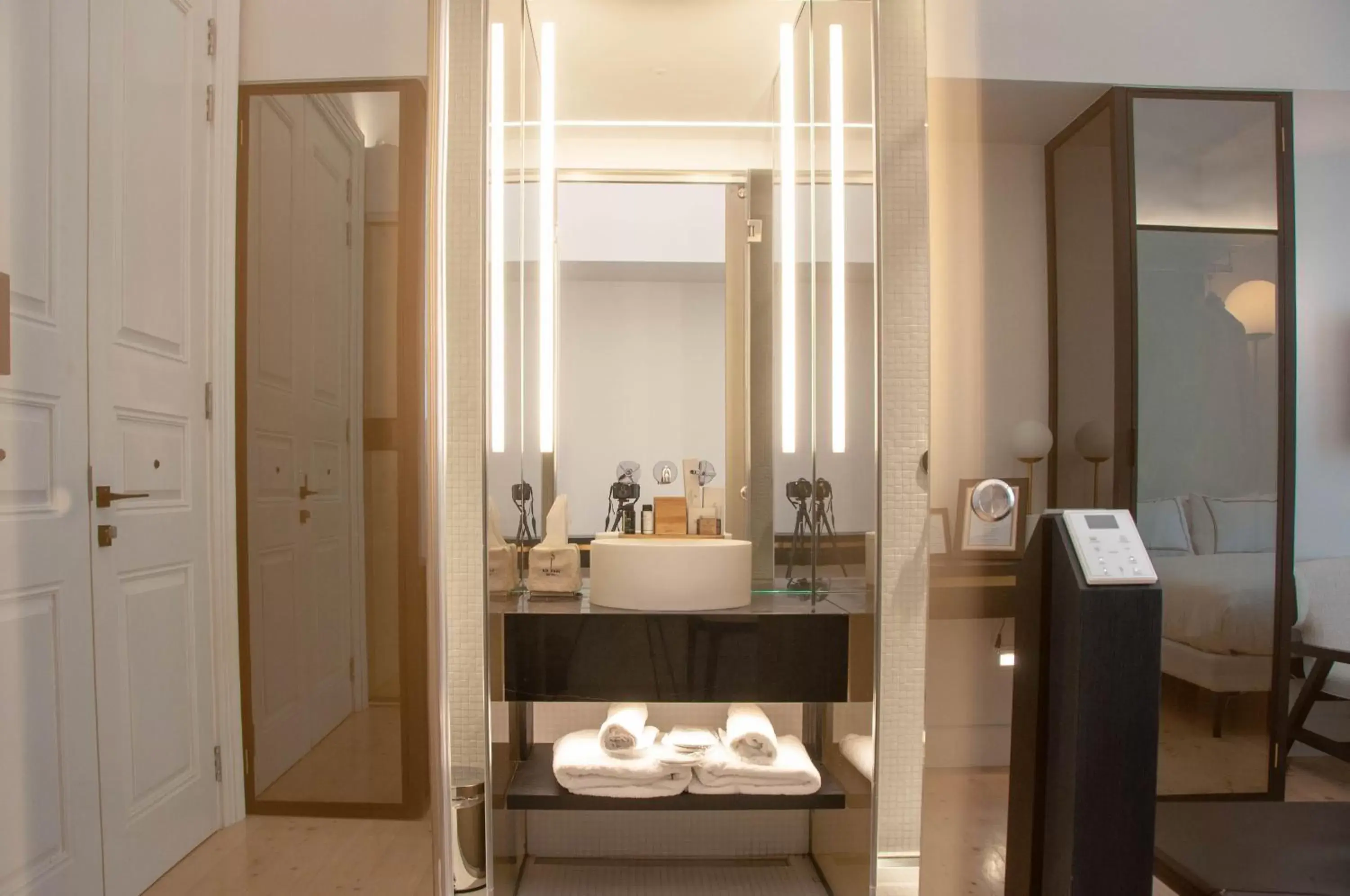 Shower, Bathroom in S Paul City Hotel