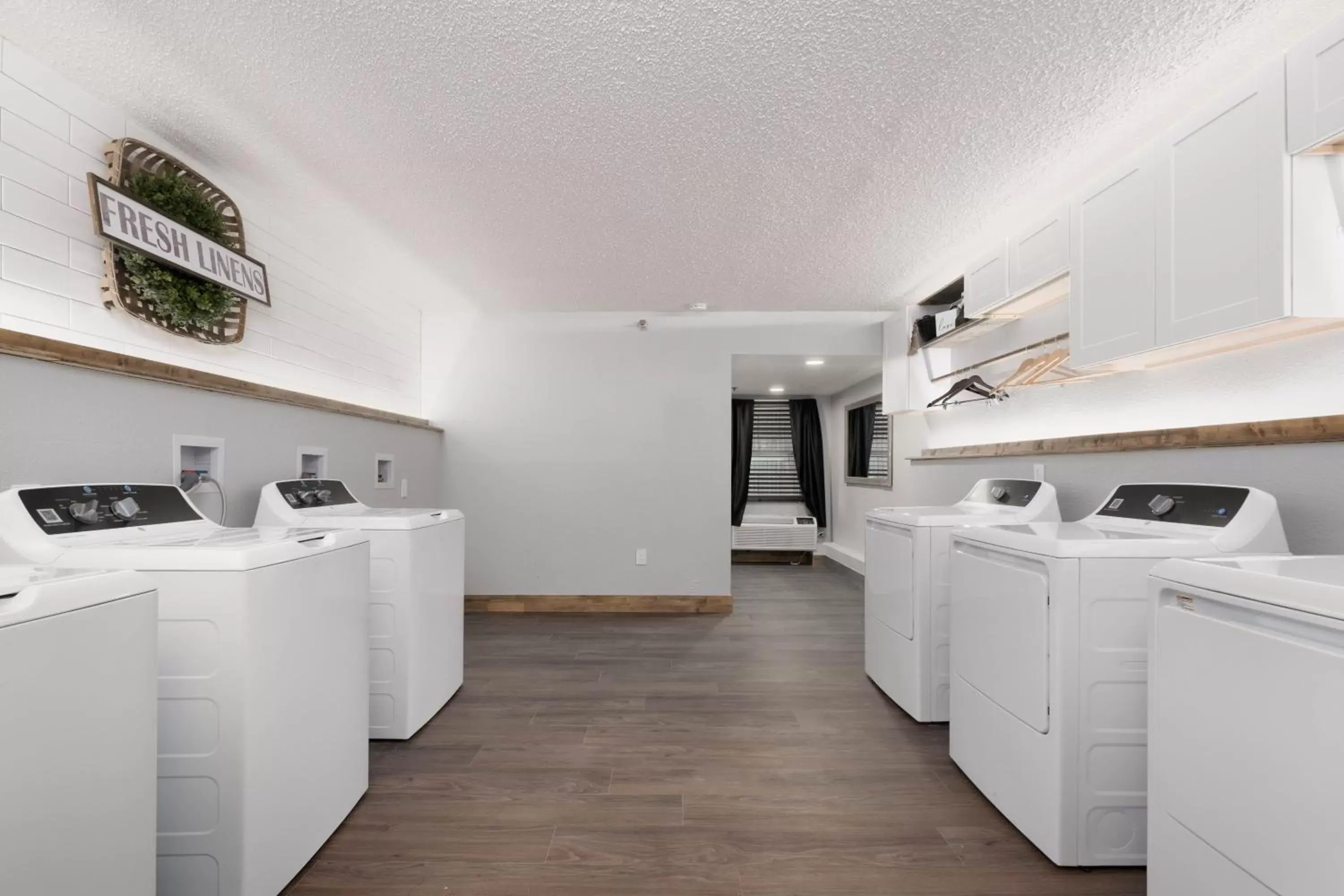 washing machine, Kitchen/Kitchenette in The Westerner - Extended Stay