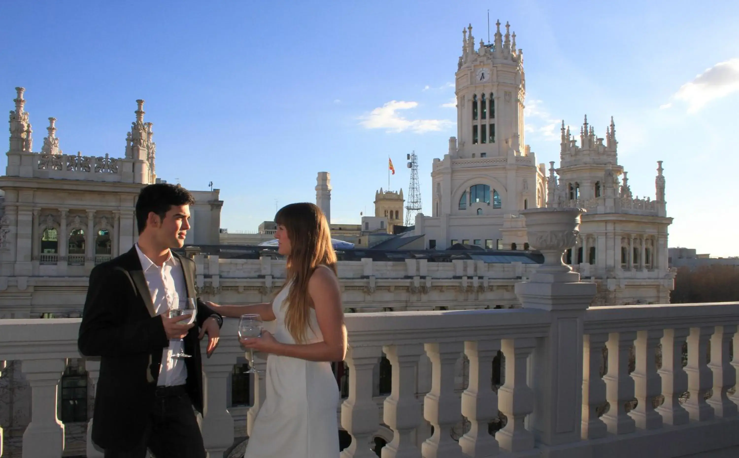 People in Boutike Cibeles