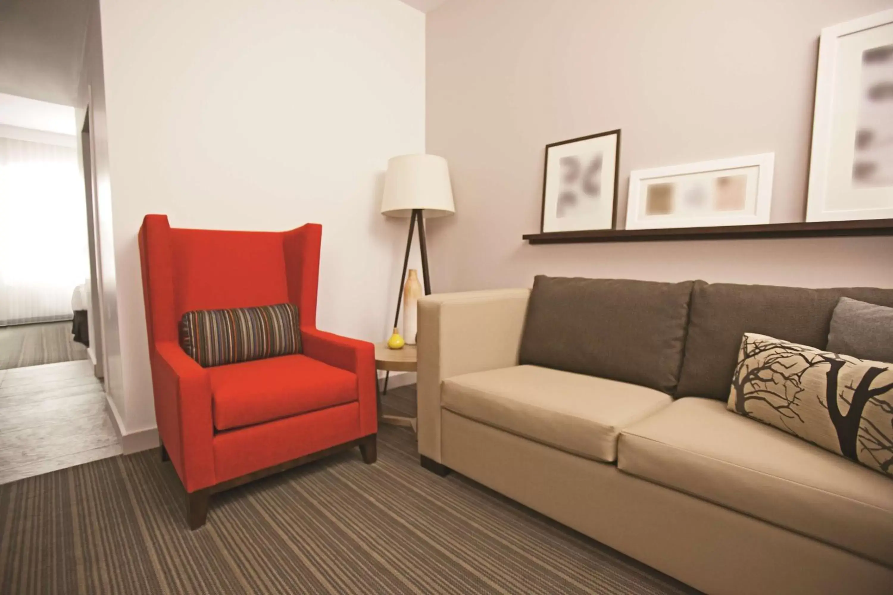 Photo of the whole room, Seating Area in Country Inn & Suites by Radisson, Merrillville, IN