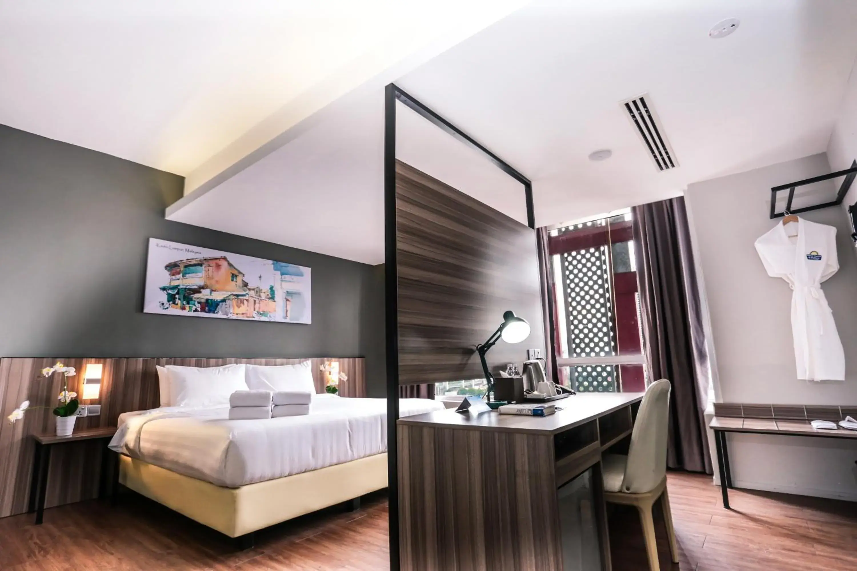 Bedroom in Days Hotel & Suites by Wyndham Fraser Business Park KL