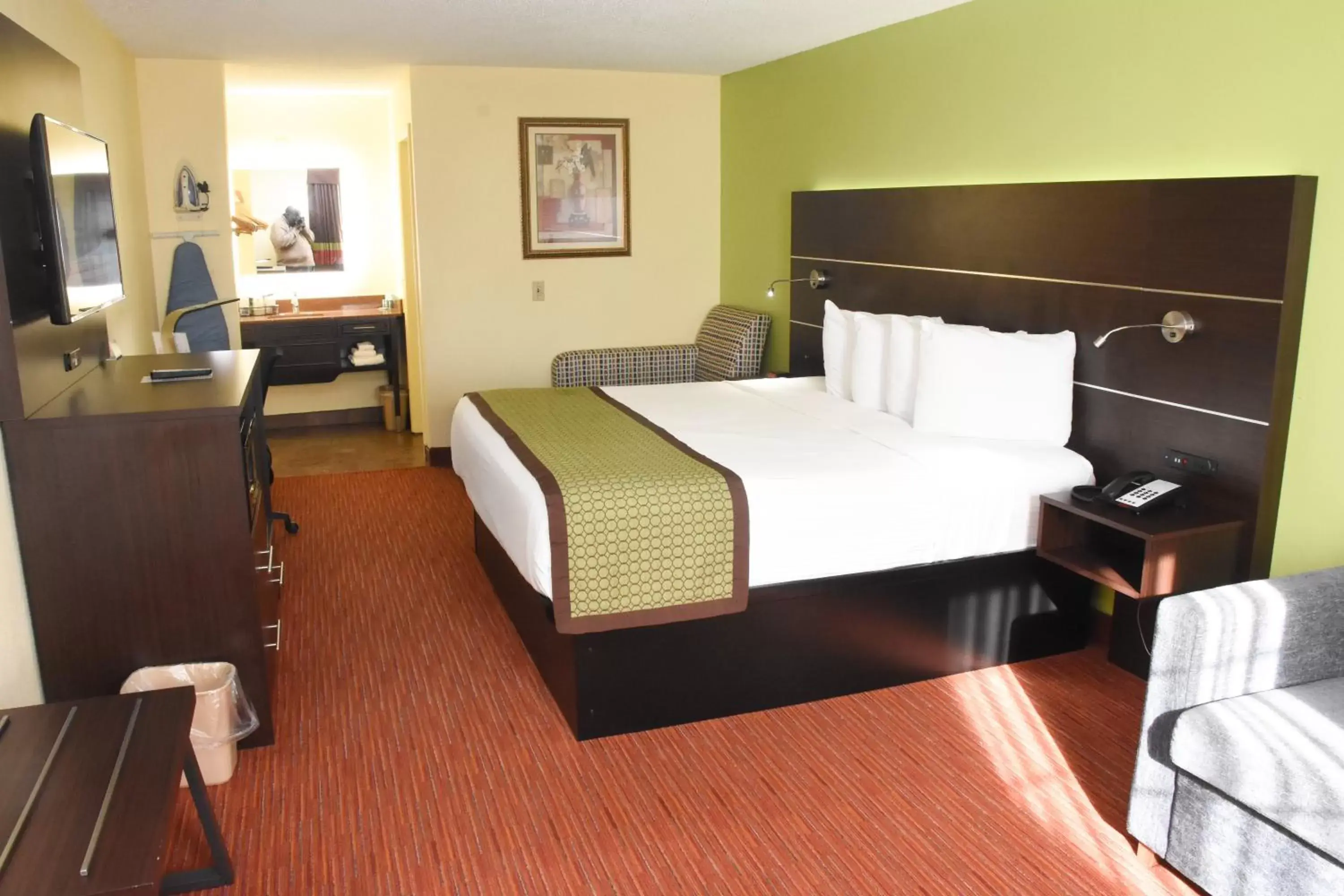 Bed in SureStay Hotel by Best Western Manning