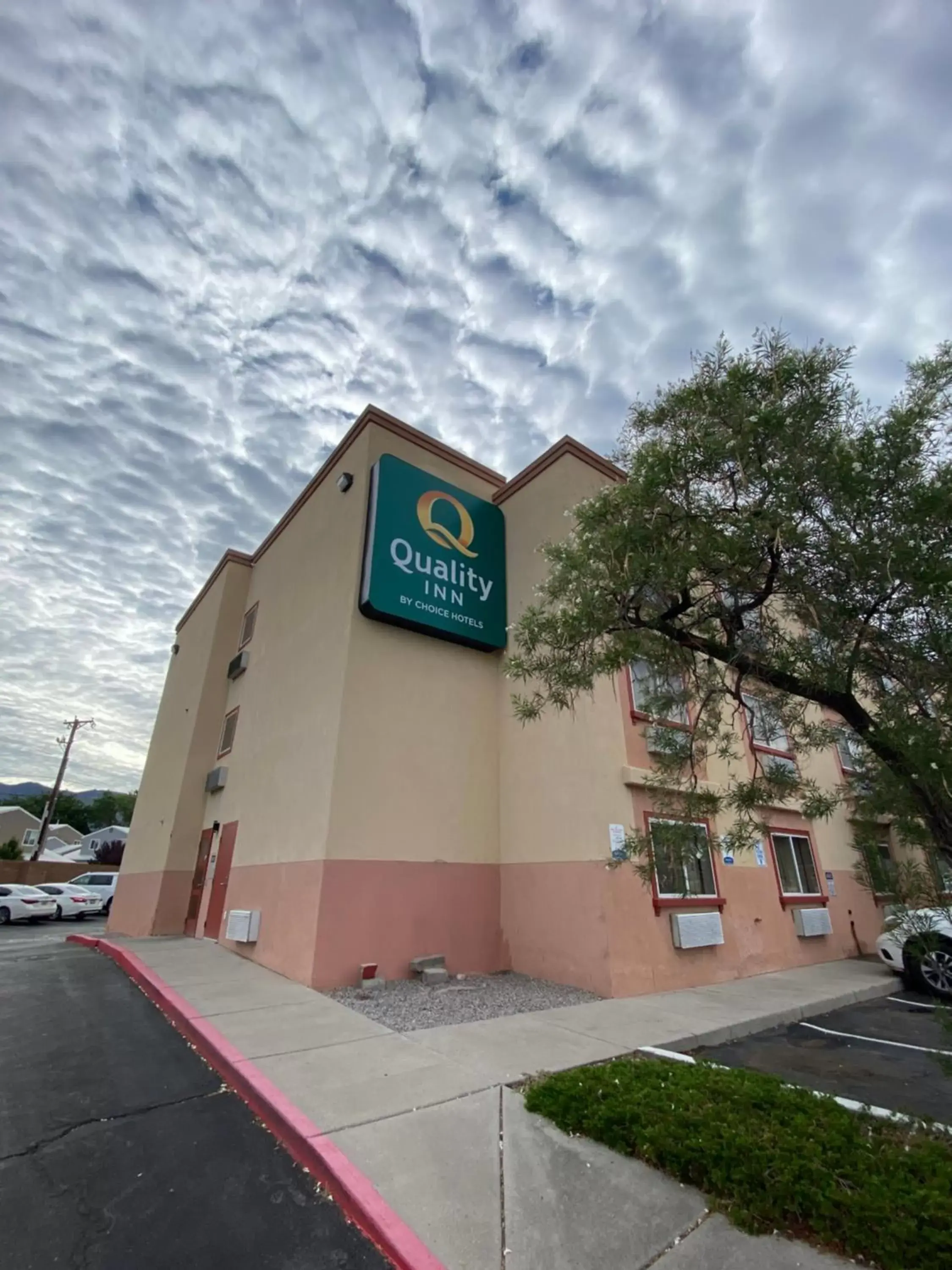 Property building in Quality Inn Albuquerque East I-40 Juan Tabo Exit