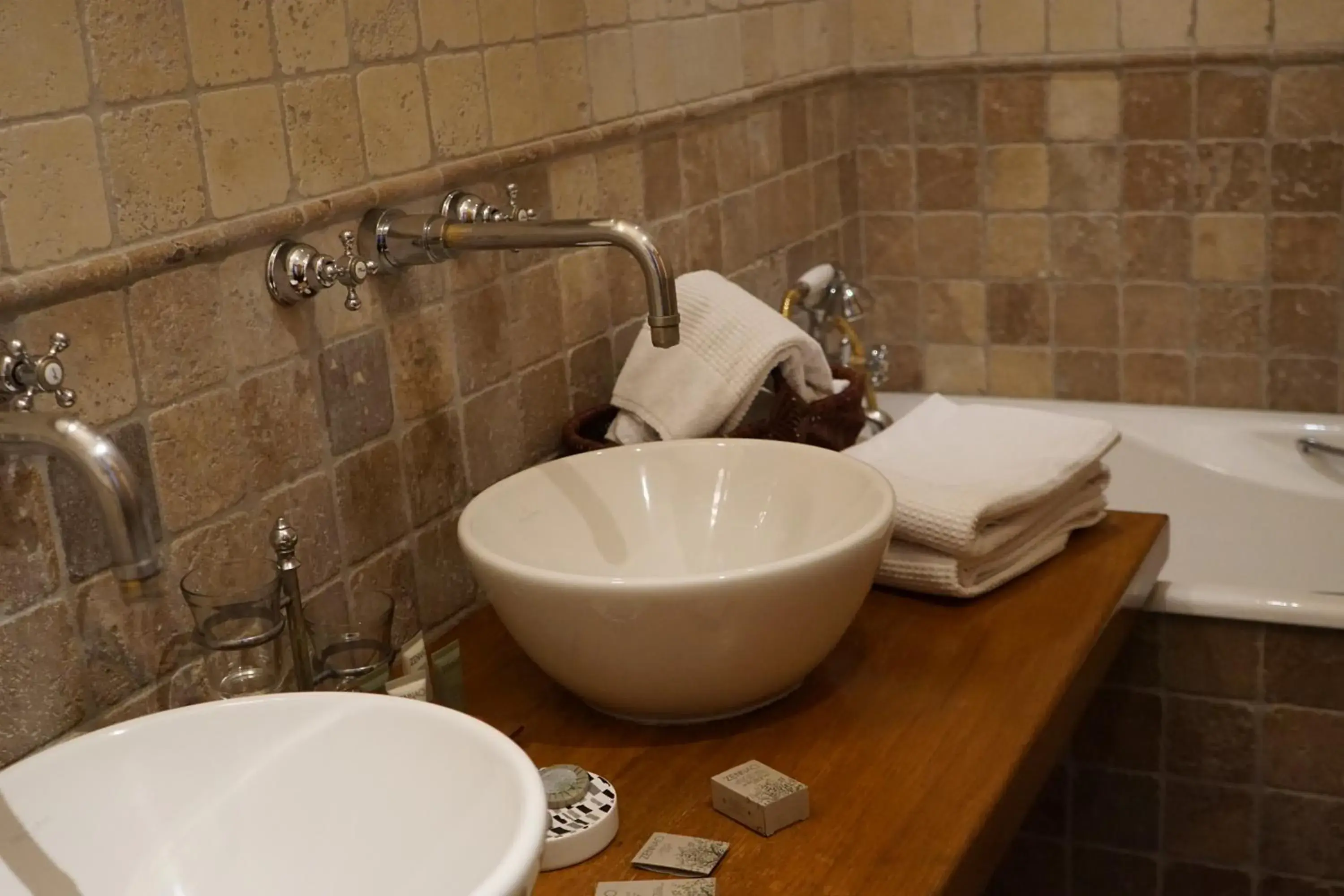 Shower, Bathroom in Manoir Des Douets Fleuris