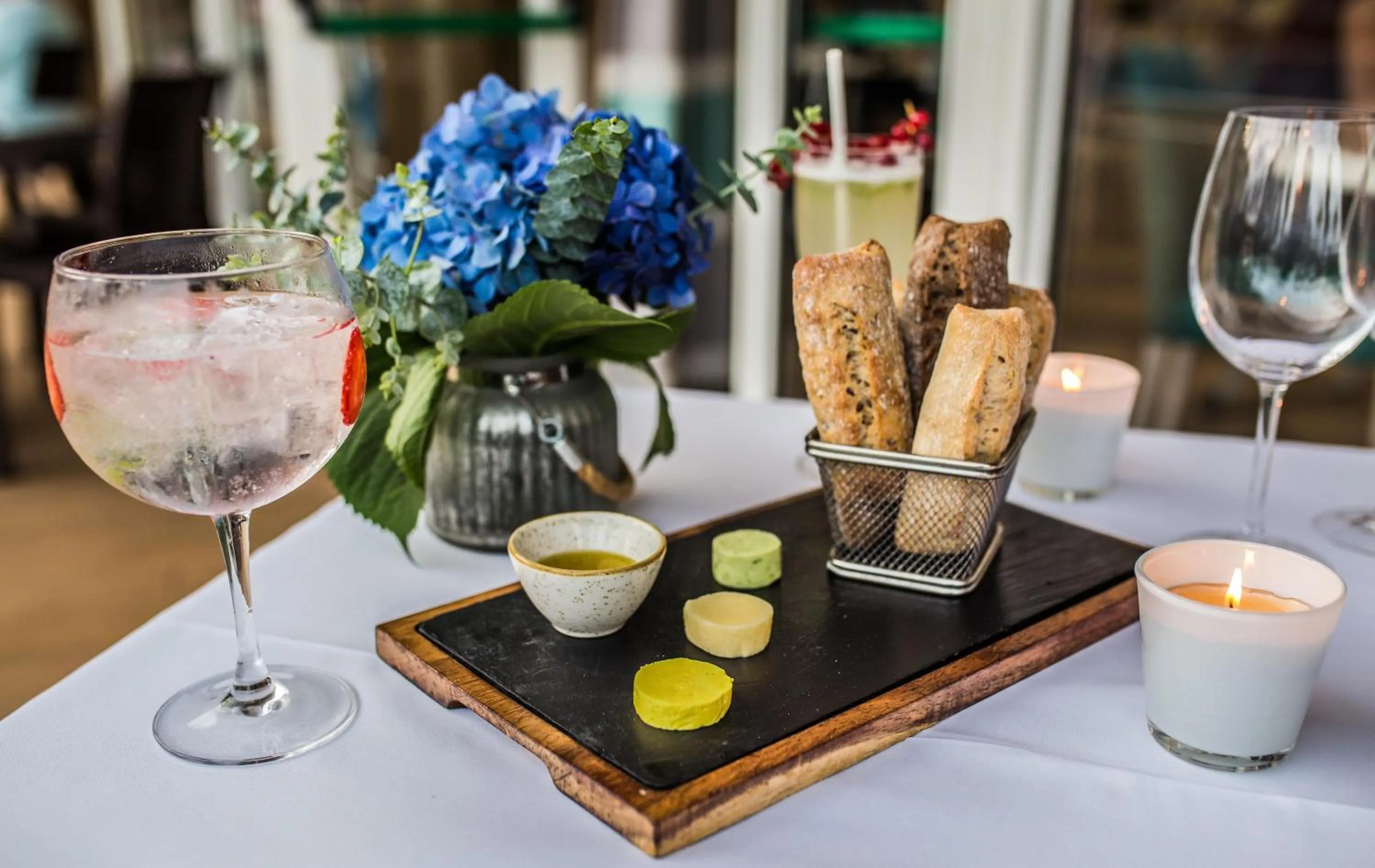 Restaurant/places to eat in The Views Oasis