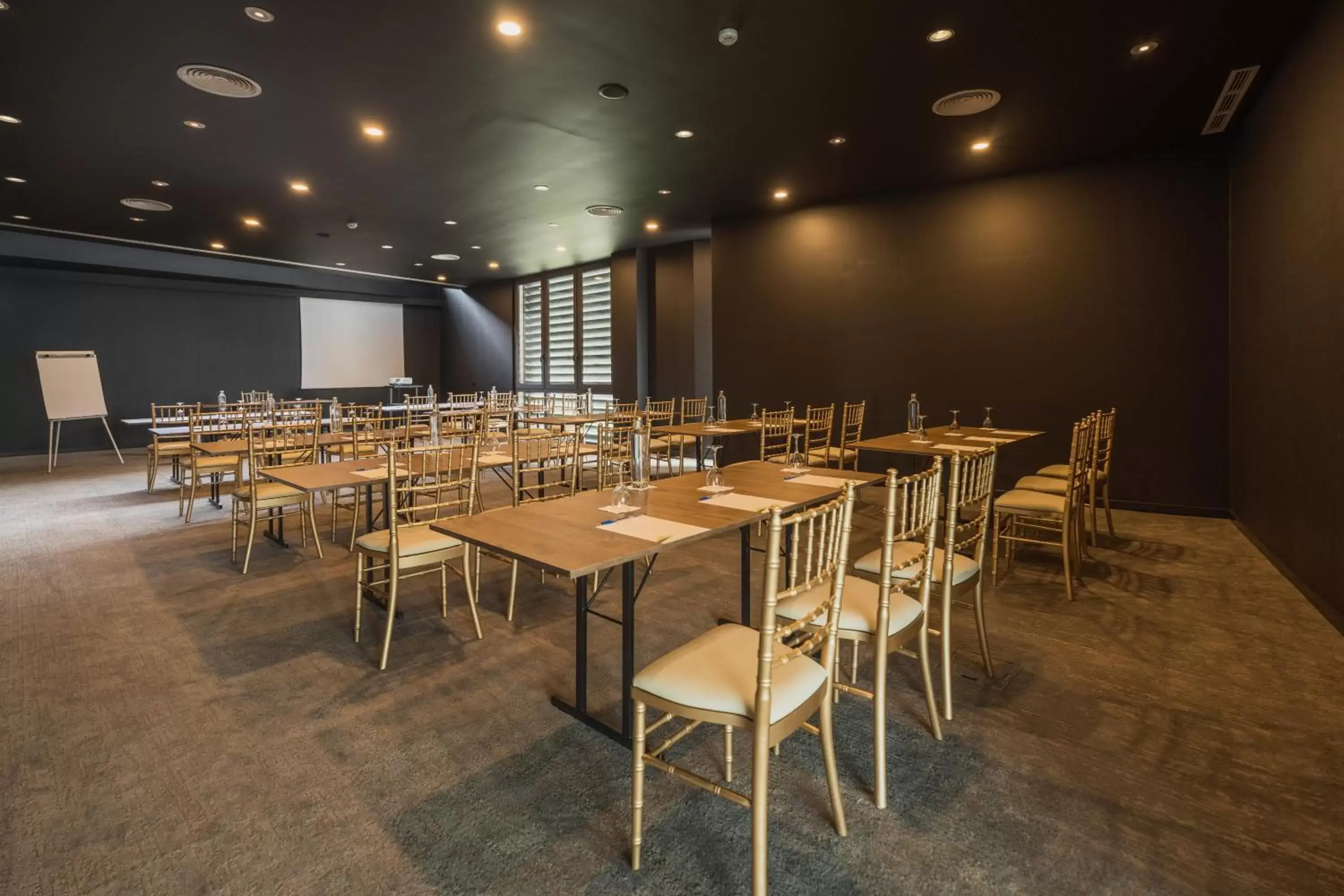 Meeting/conference room, Restaurant/Places to Eat in The Lince Azores