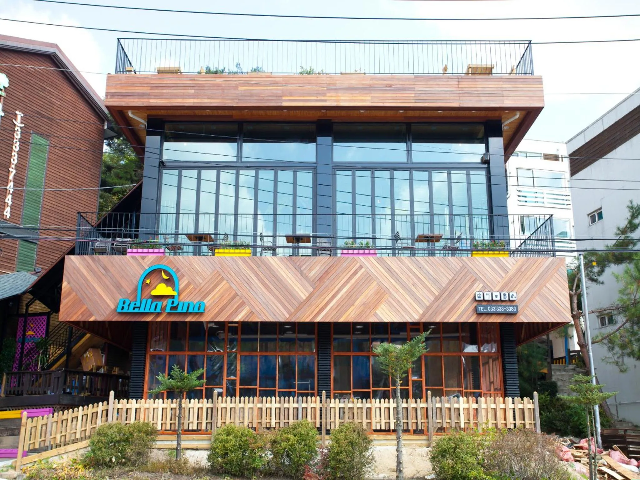 Restaurant/places to eat in White Cabin