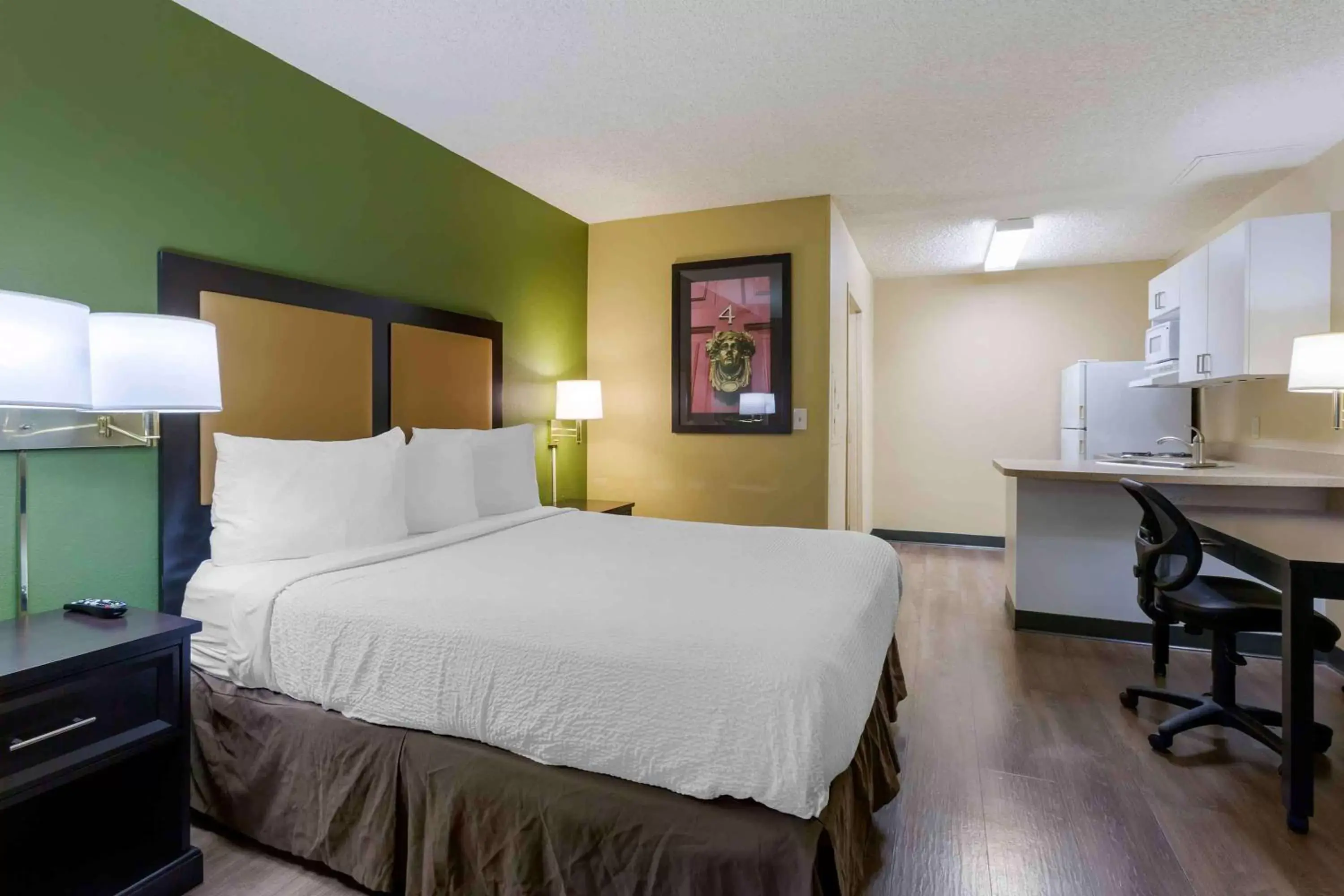 Bedroom, Bed in Extended Stay America Suites - Phoenix - Scottsdale - North