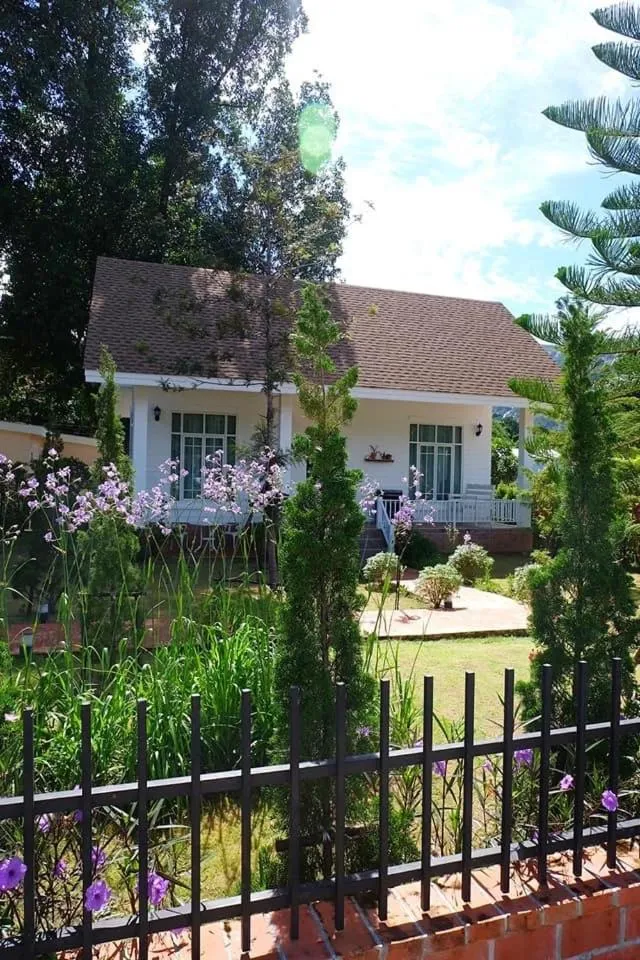 Property building in Baroque Boutique Resort