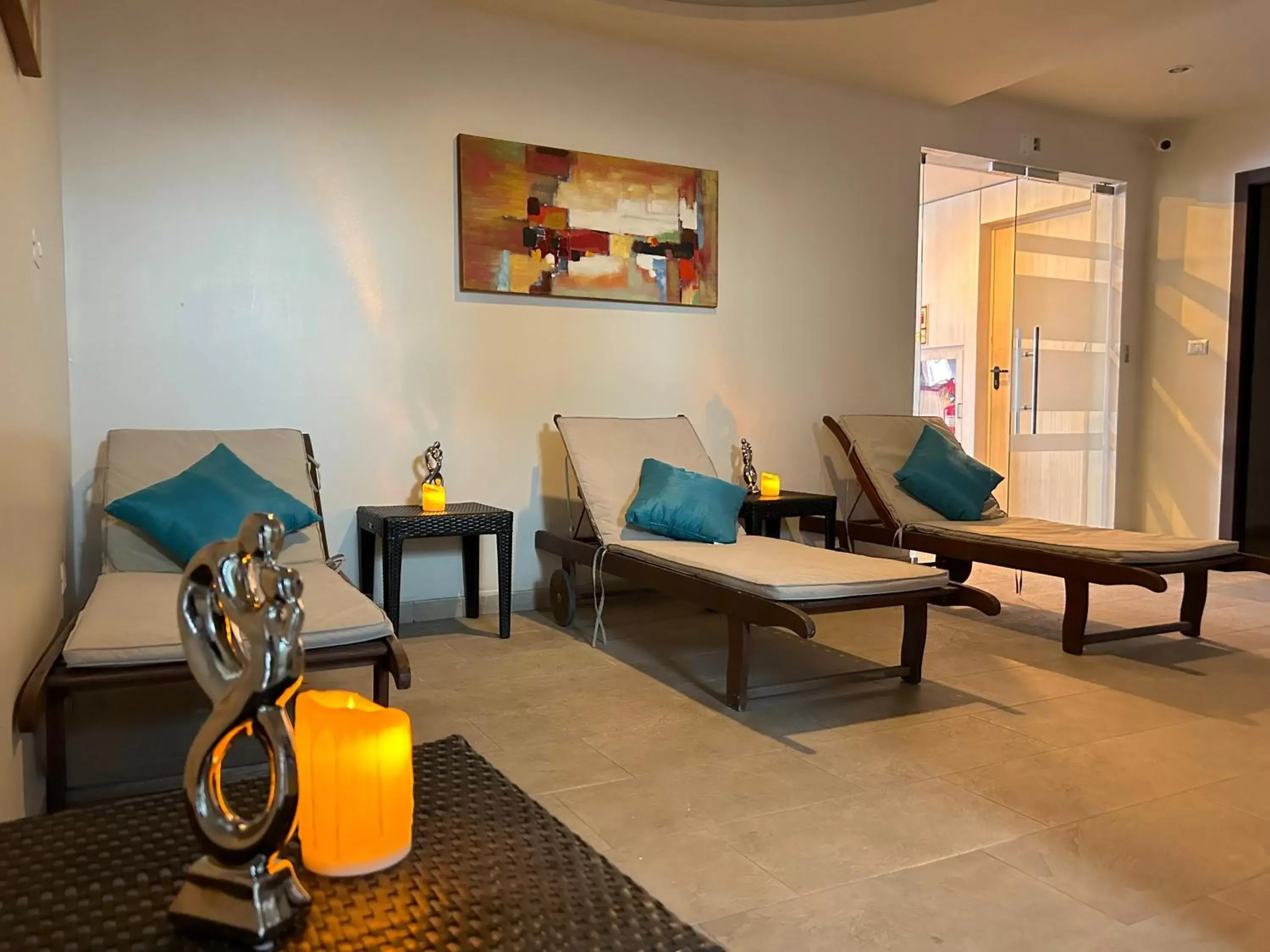 Spa and wellness centre/facilities, Seating Area in Tryp by Wyndham Panama Centro