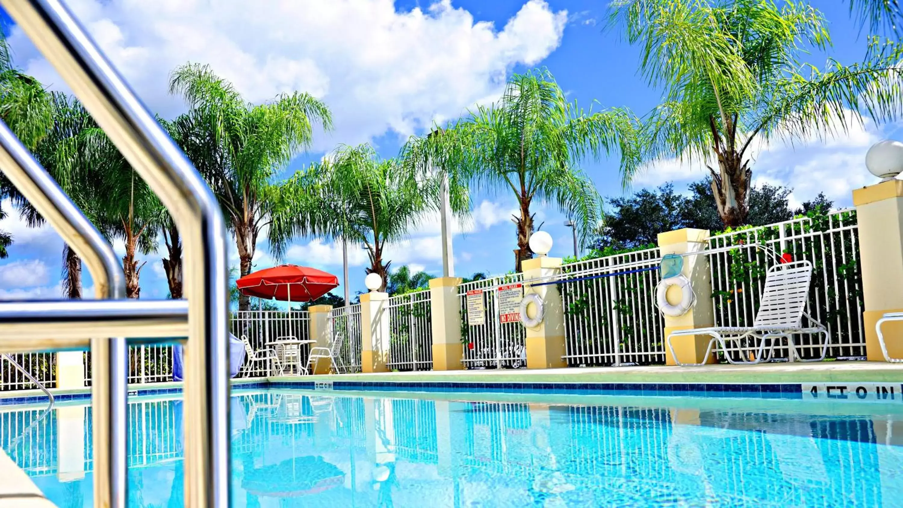 Swimming Pool in Holiday Inn Express Stuart, an IHG Hotel