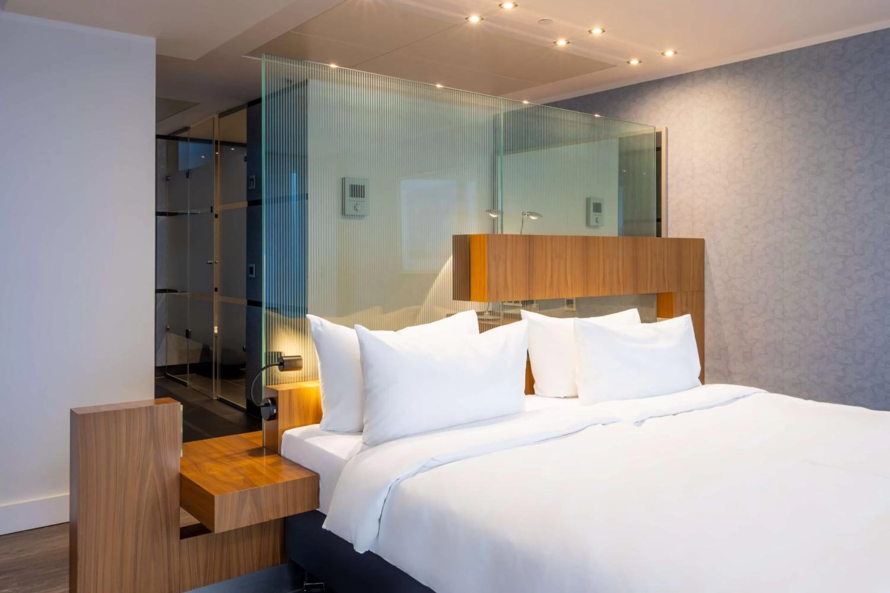 Photo of the whole room, Bed in Radisson Blu Hotel Erfurt