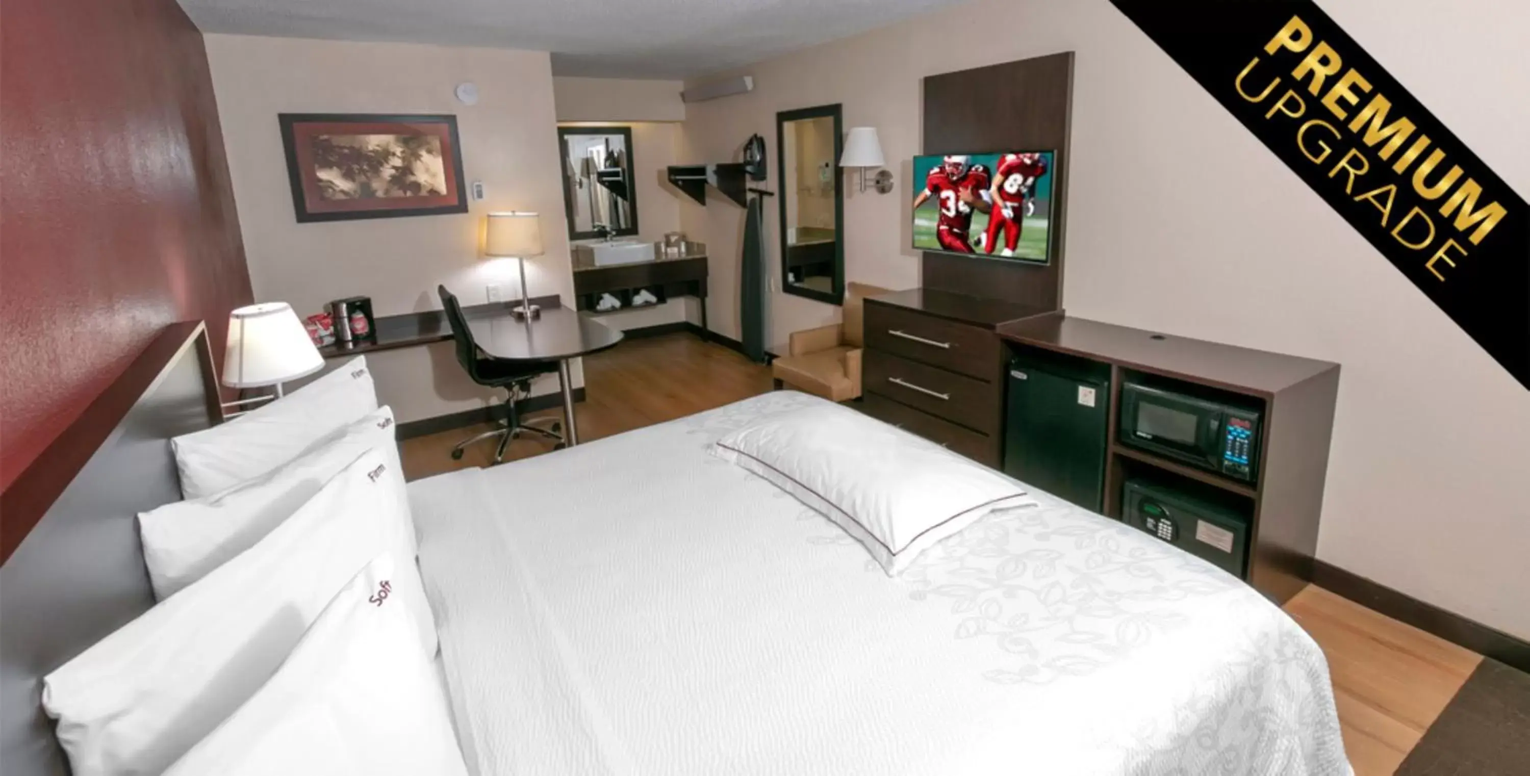 Bedroom in Red Roof Inn PLUS+ Washington DC - Alexandria