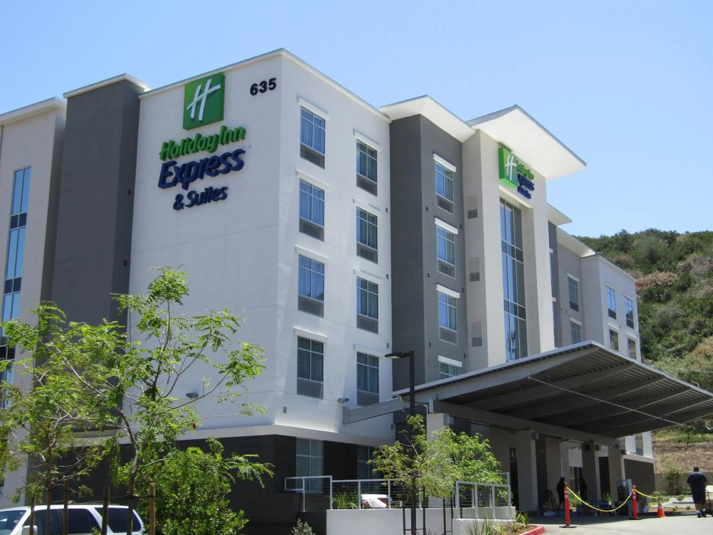 Property building in Holiday Inn Express & Suites San Diego - Mission Valley by IHG Property building in Holiday Inn Express & Suites San Diego - Mission Valley by IHG