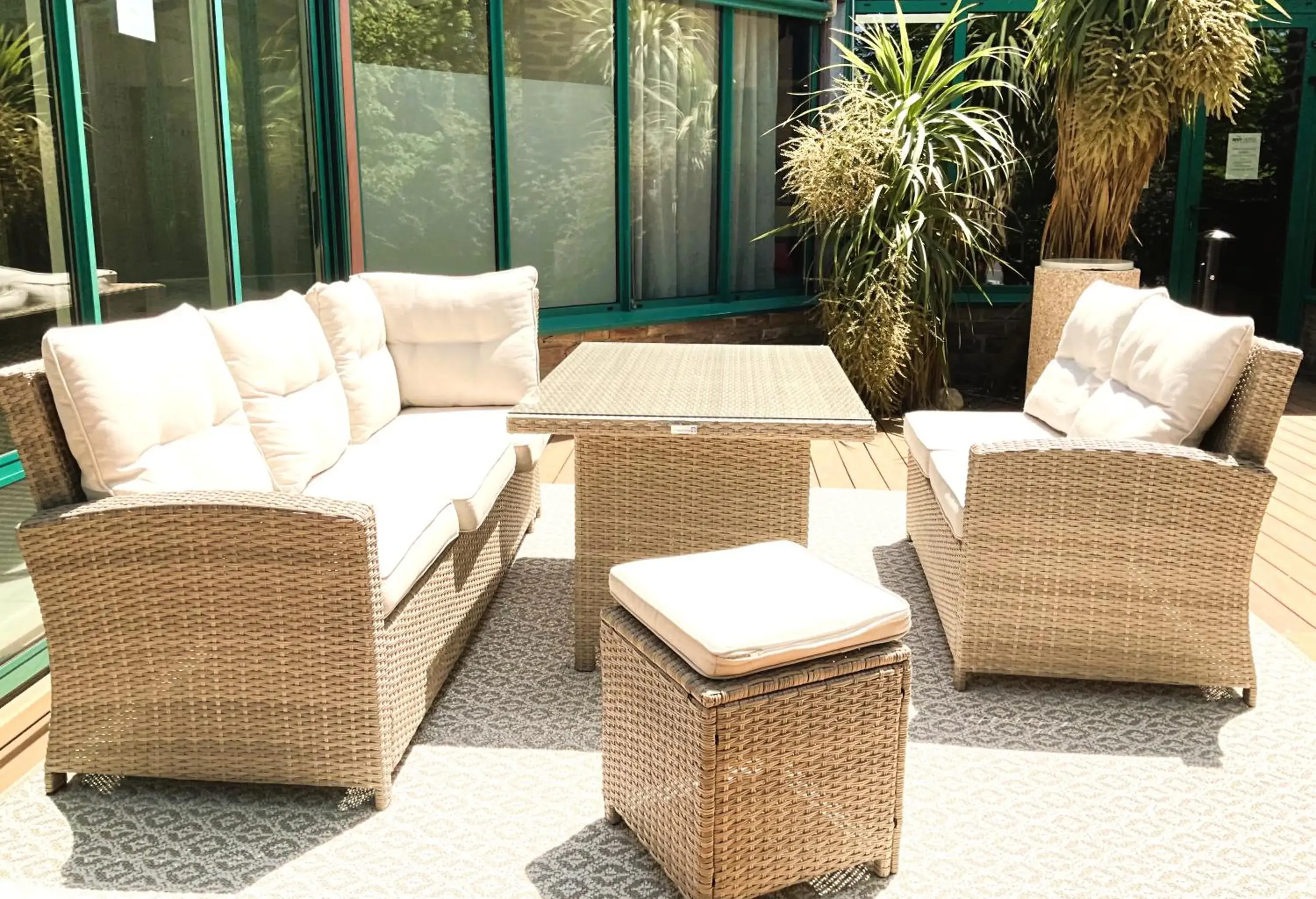 Patio, Seating Area in Brit Hotel Ker Lann Aeroport