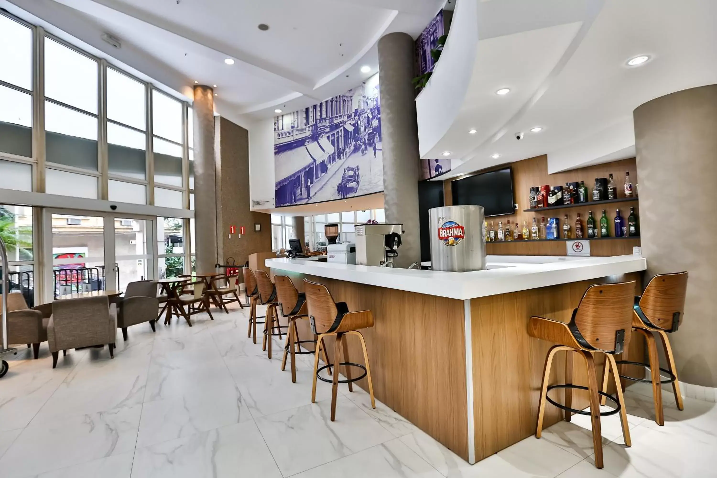 Lounge or bar in Slaviero São Paulo Downtown Lounge or bar in Slaviero São Paulo Downtown