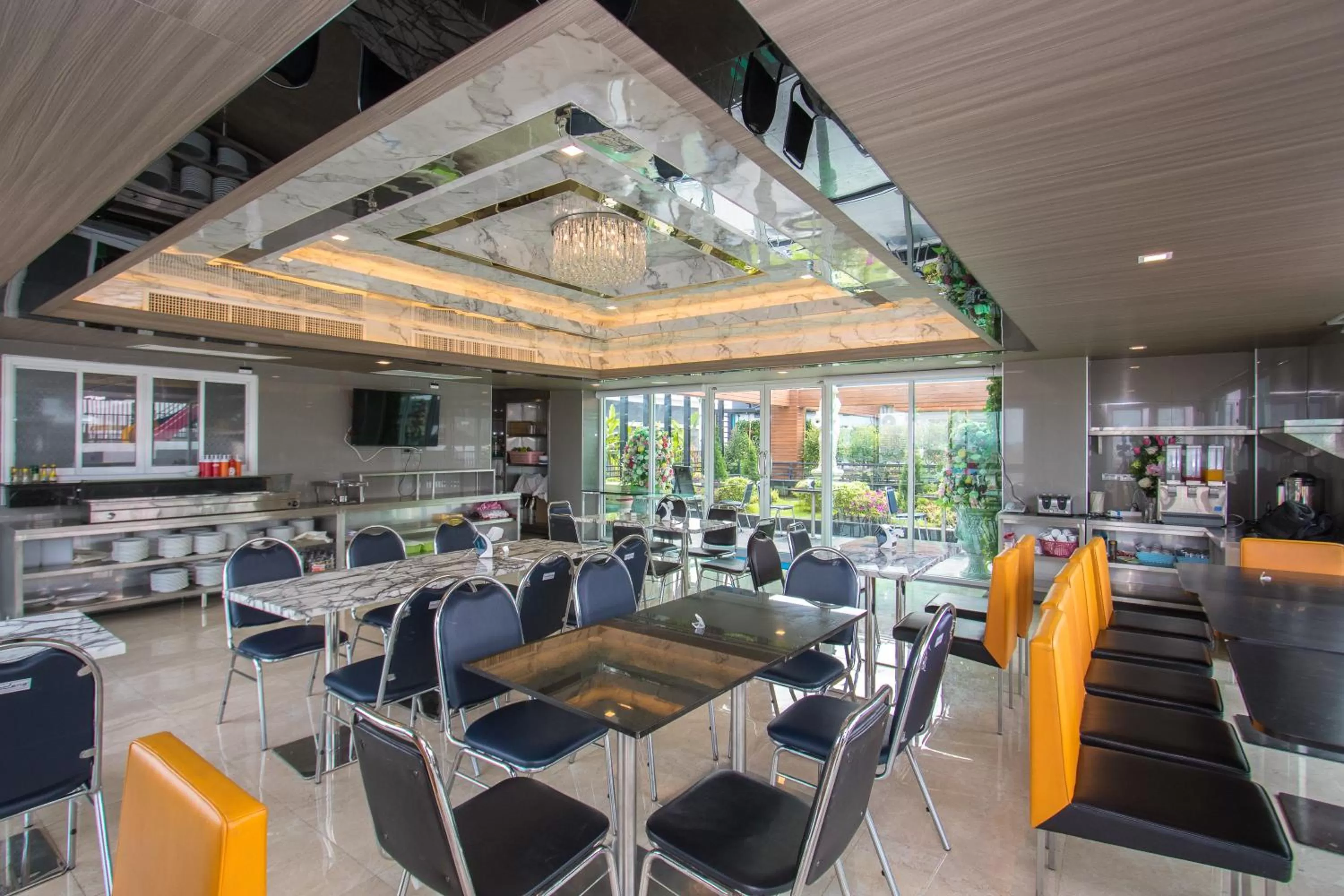 Restaurant/places to eat in B-your home Hotel Don Mueang Airport Bangkok 如你家酒店