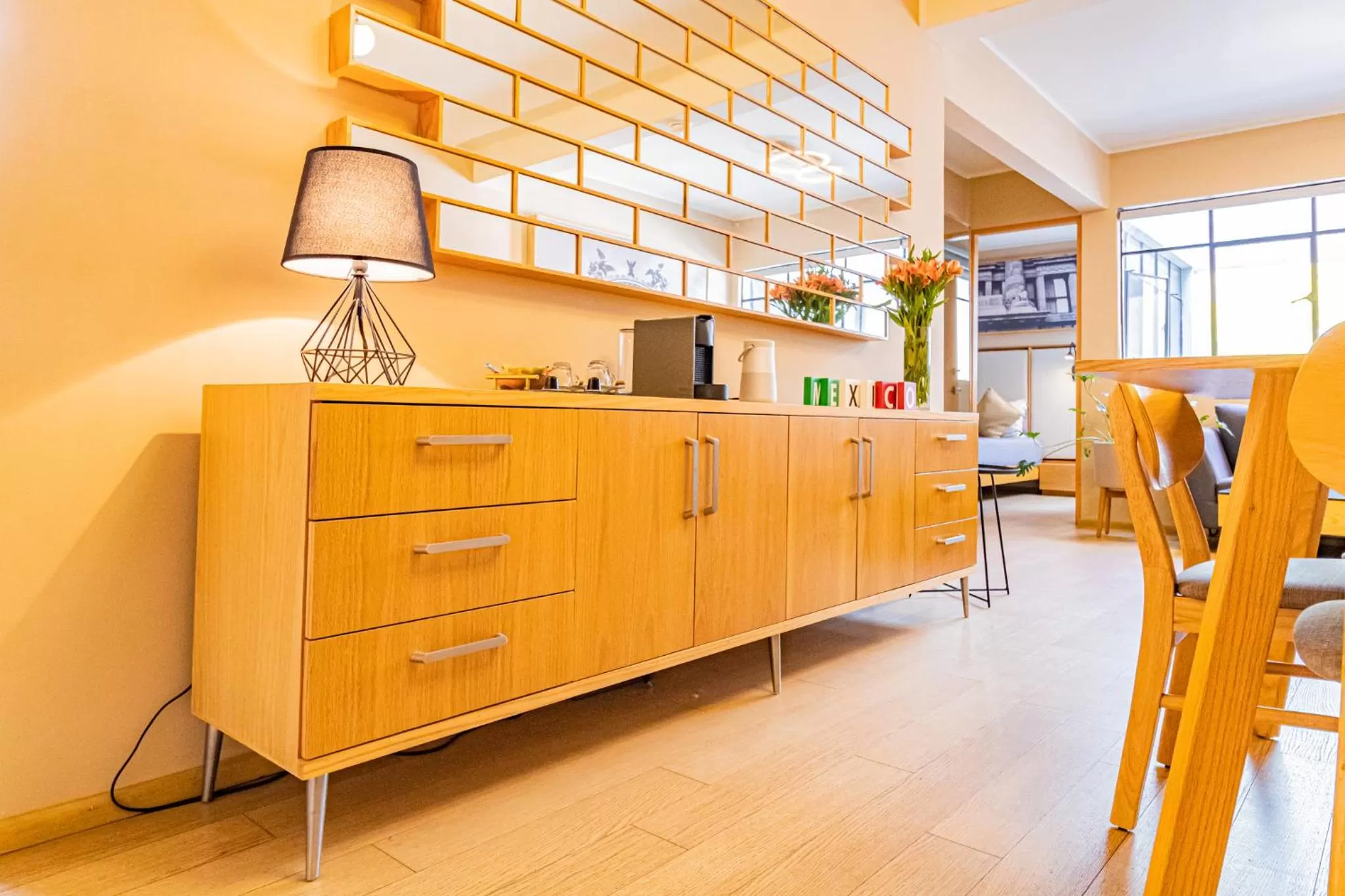 Dining area in Mi Zona Lodging WTC