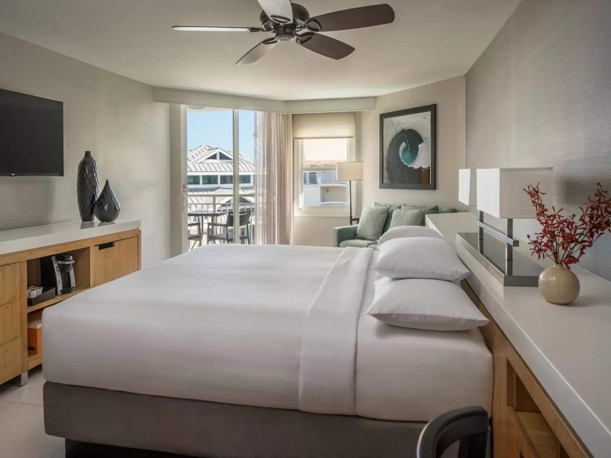 King Room with Partial Ocean View in Hyatt Centric Key West Resort & Spa