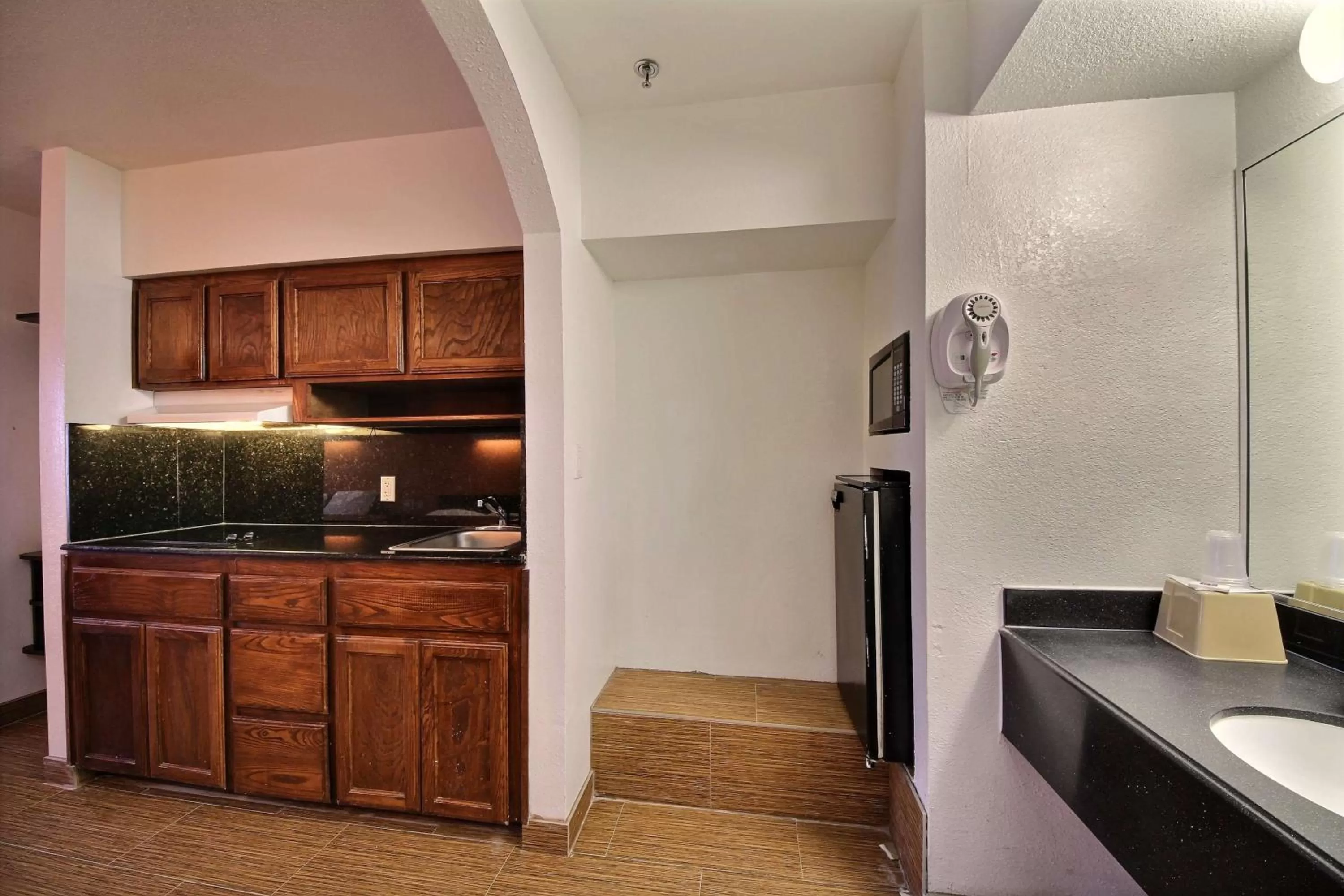 Kitchen or kitchenette in Motel 6-Edinburg, TX
