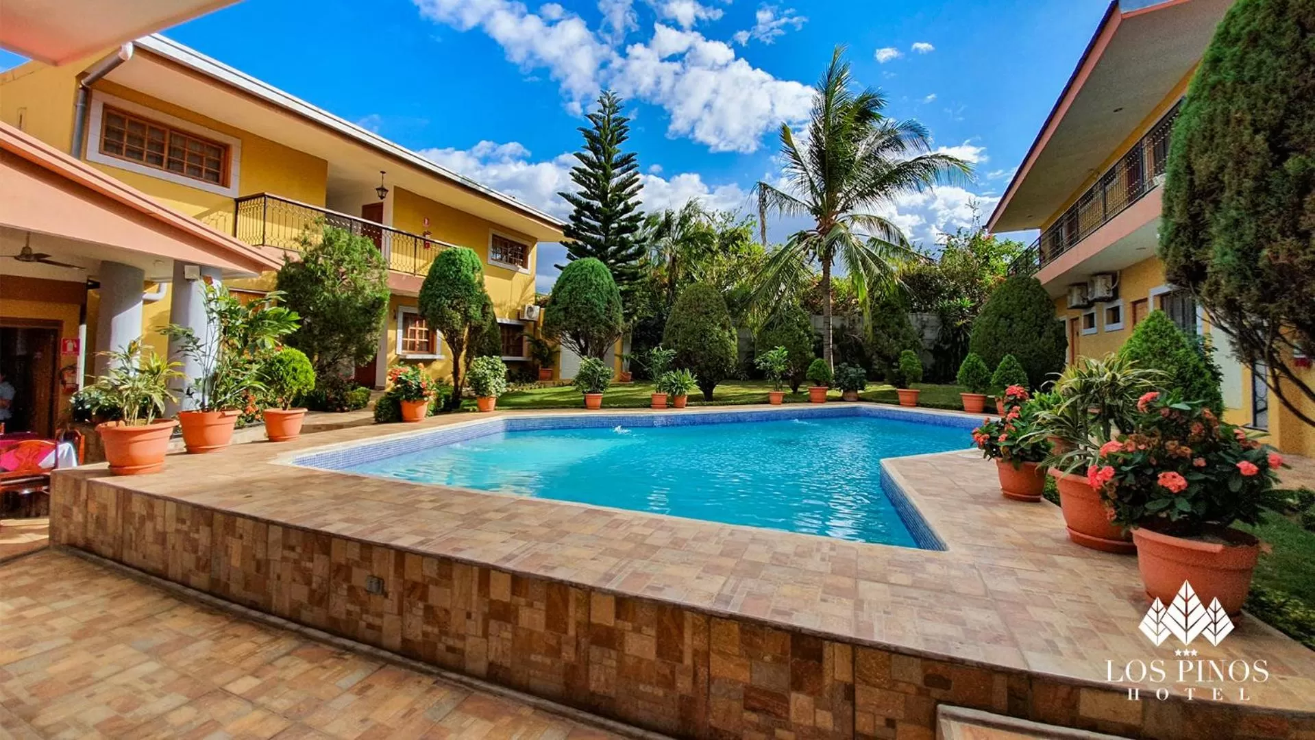 Property building in Hotel Los Pinos