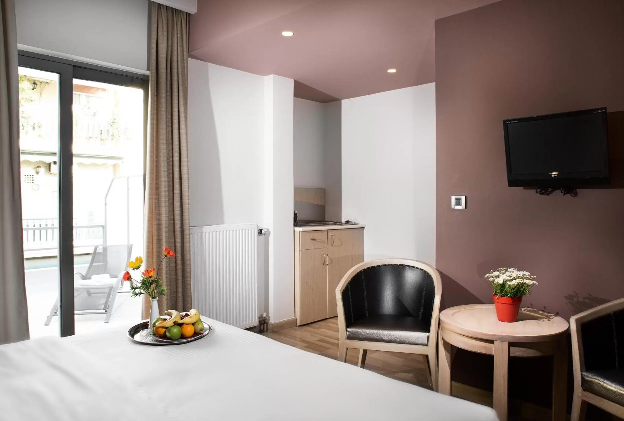 Bedroom, Bed in Areos