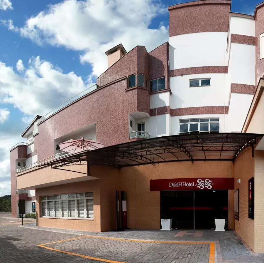 Facade/entrance, Property Building in Hotel Dois H